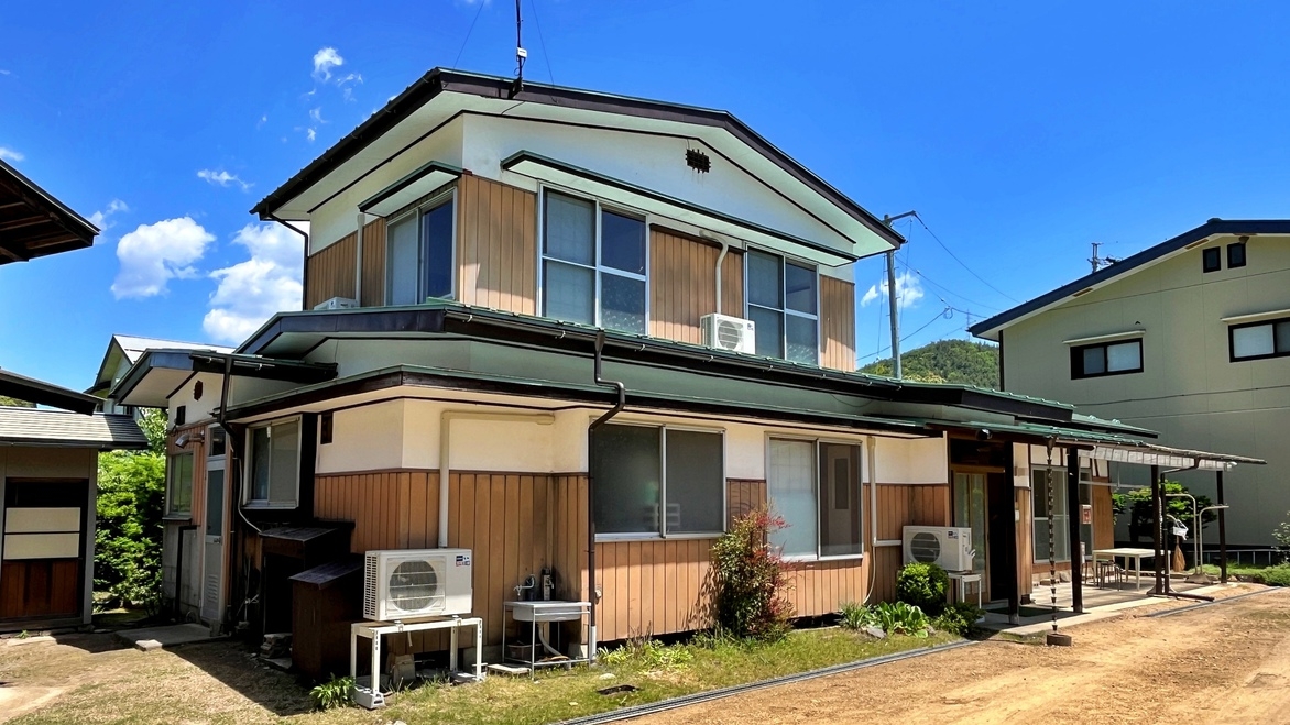 【一棟貸し/素泊まり】広い一軒家を貸切利用！2名〜最大10名まで宿泊可【1日1組限定】