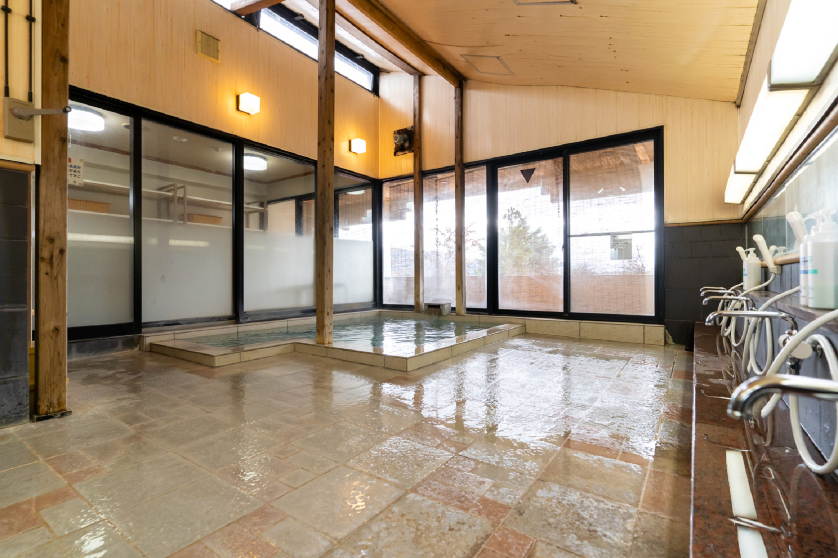 ＜男性用大浴場＞内風呂