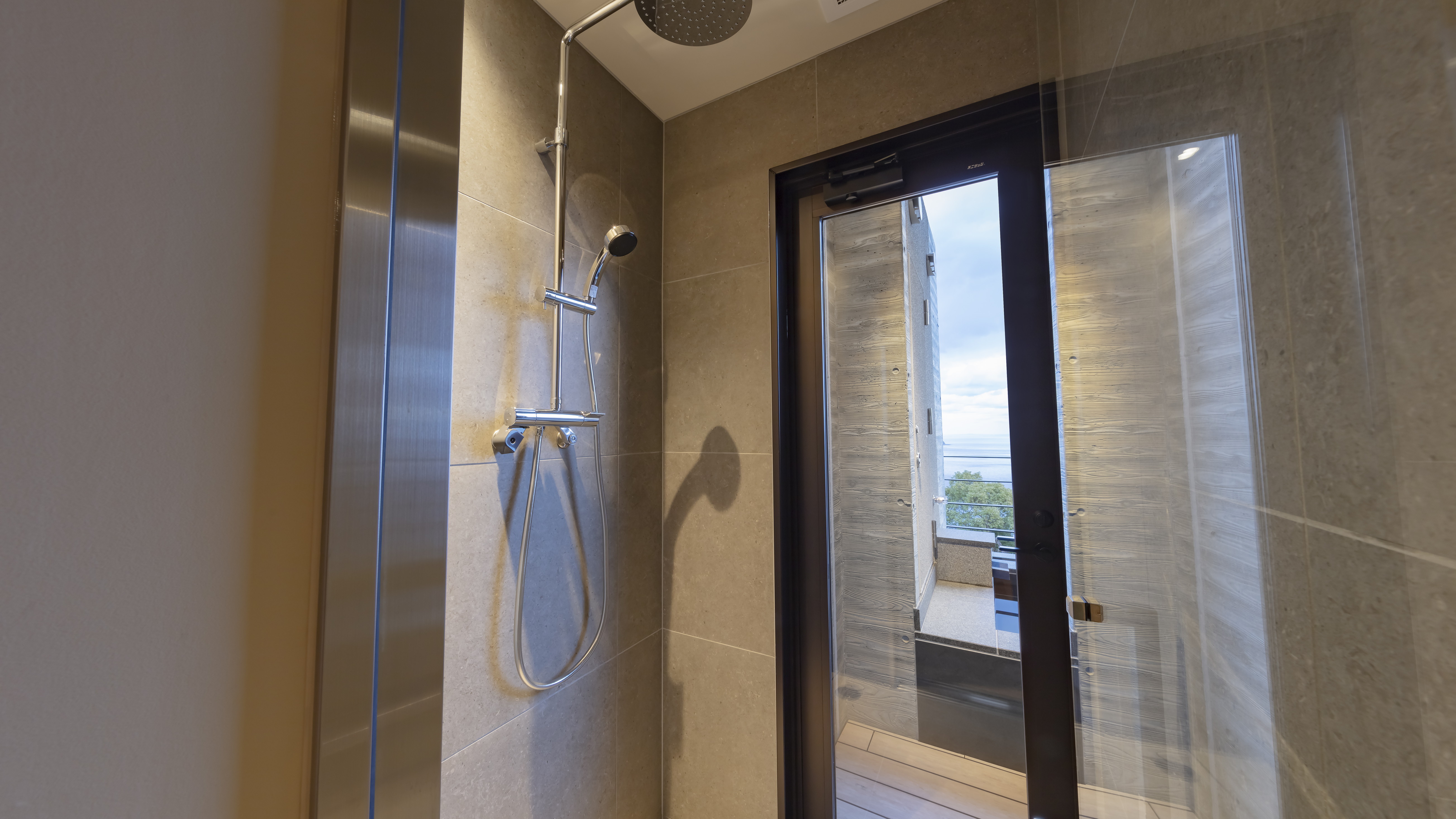 シャワーブース有(内風呂はございません)