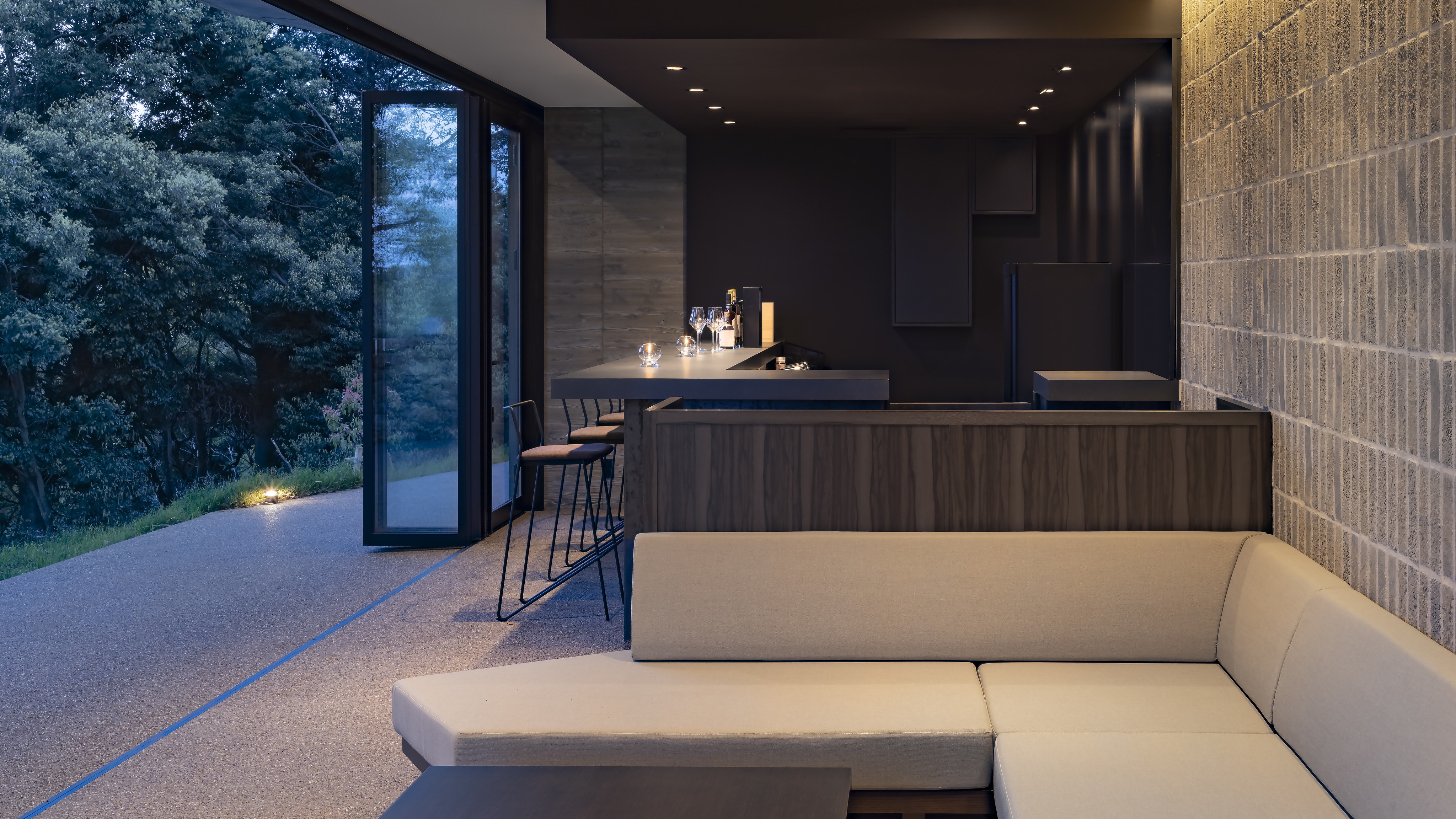 プールサイド　バー