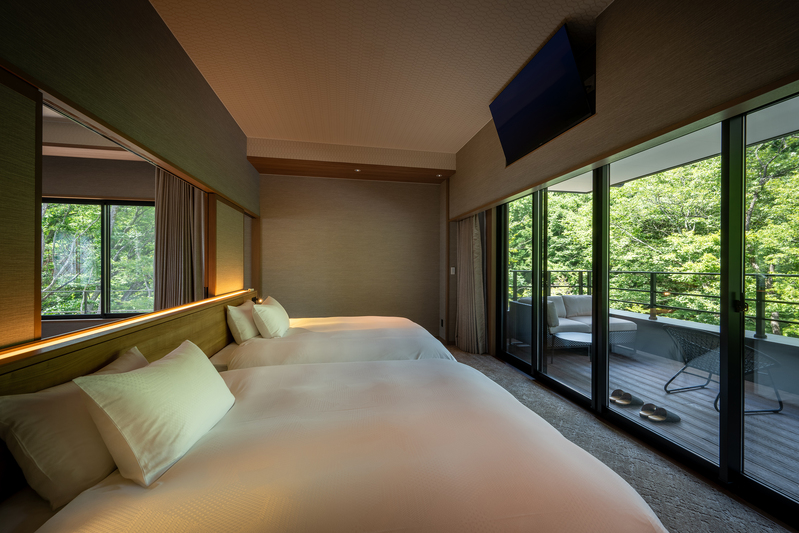 River View YUKAWA Suite　ベッドルーム（シモンズ社製クイーンサイズ）