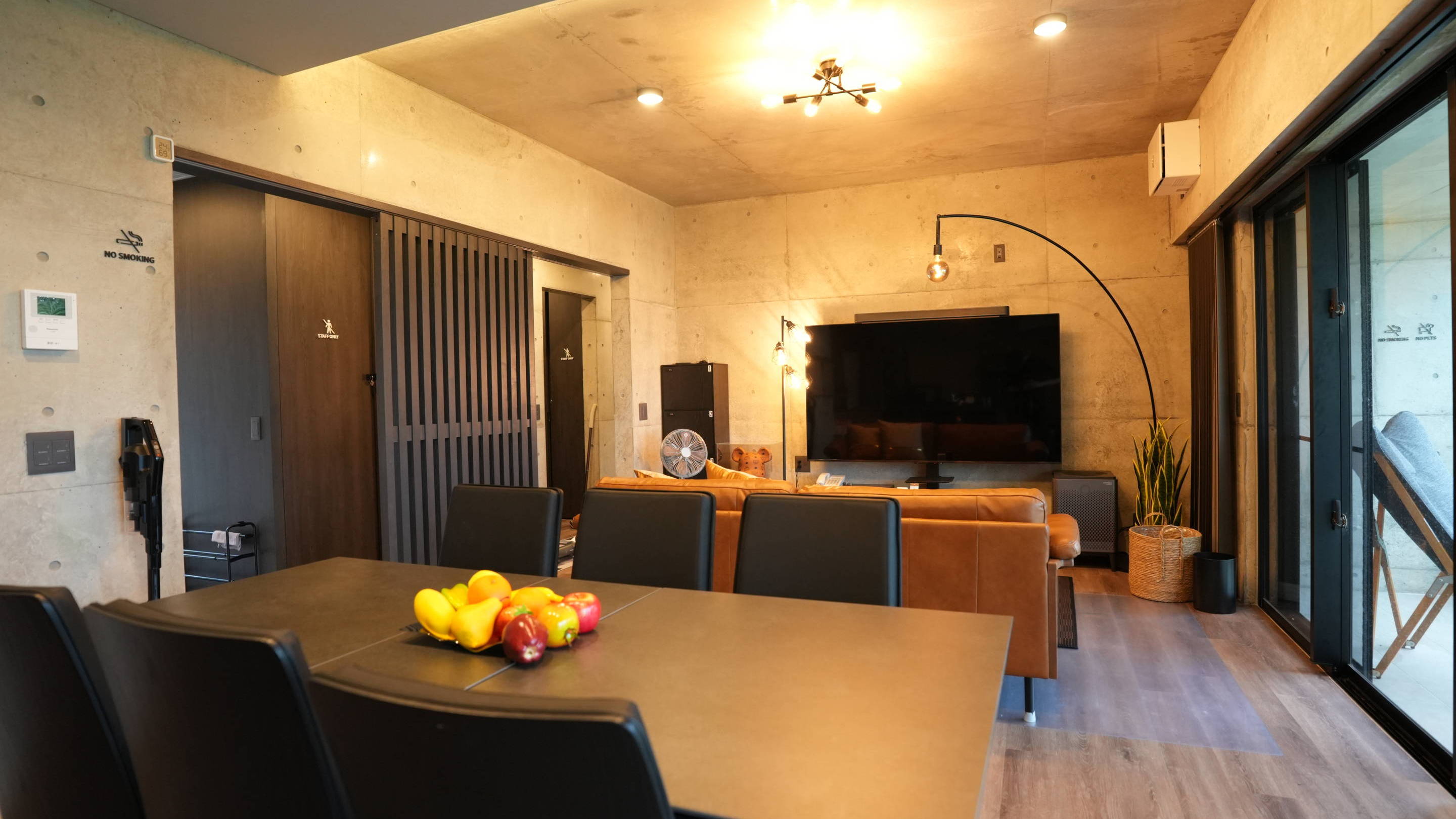 リビングダイニング