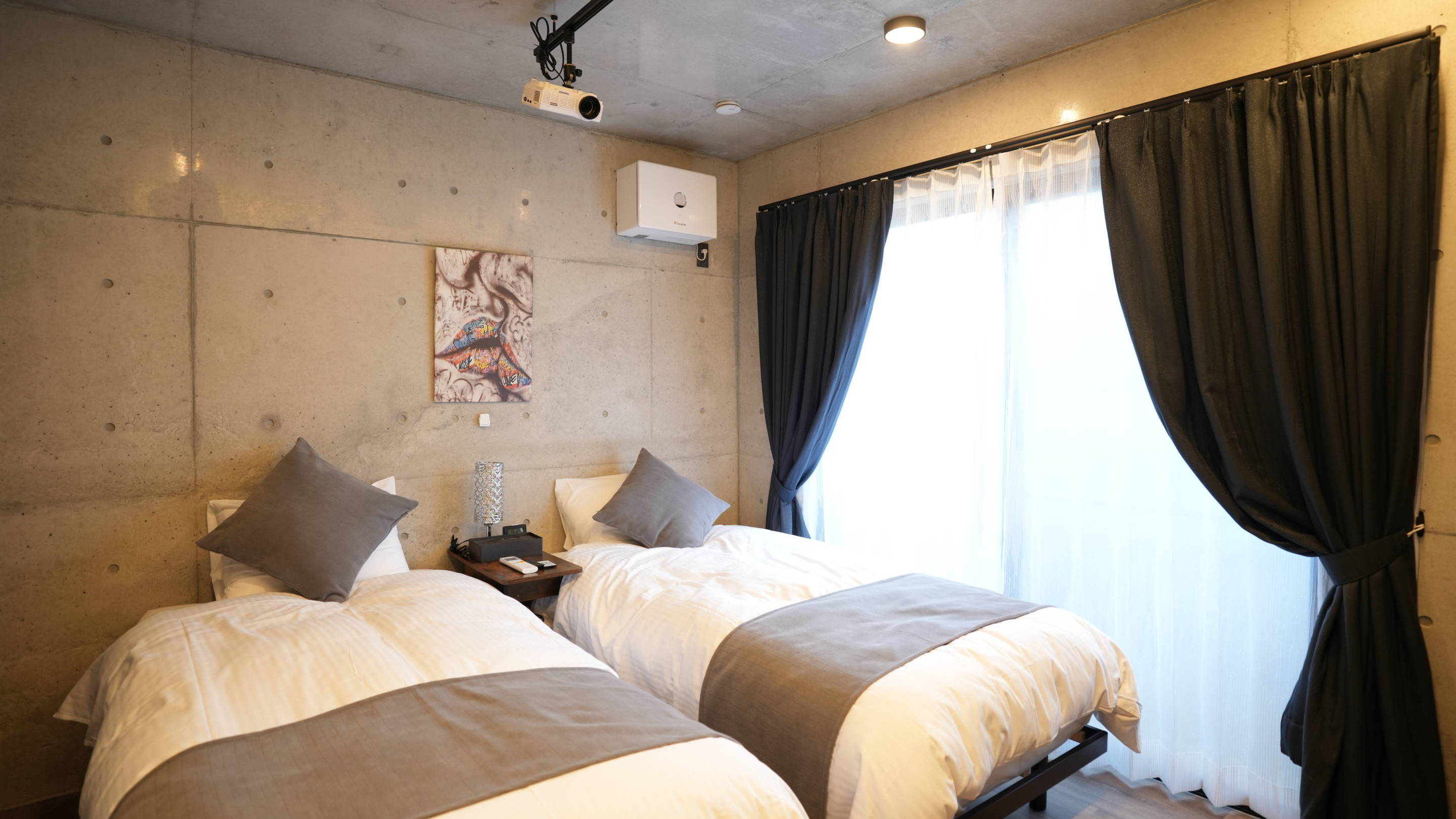 寝室2：シングルベッド&times;2