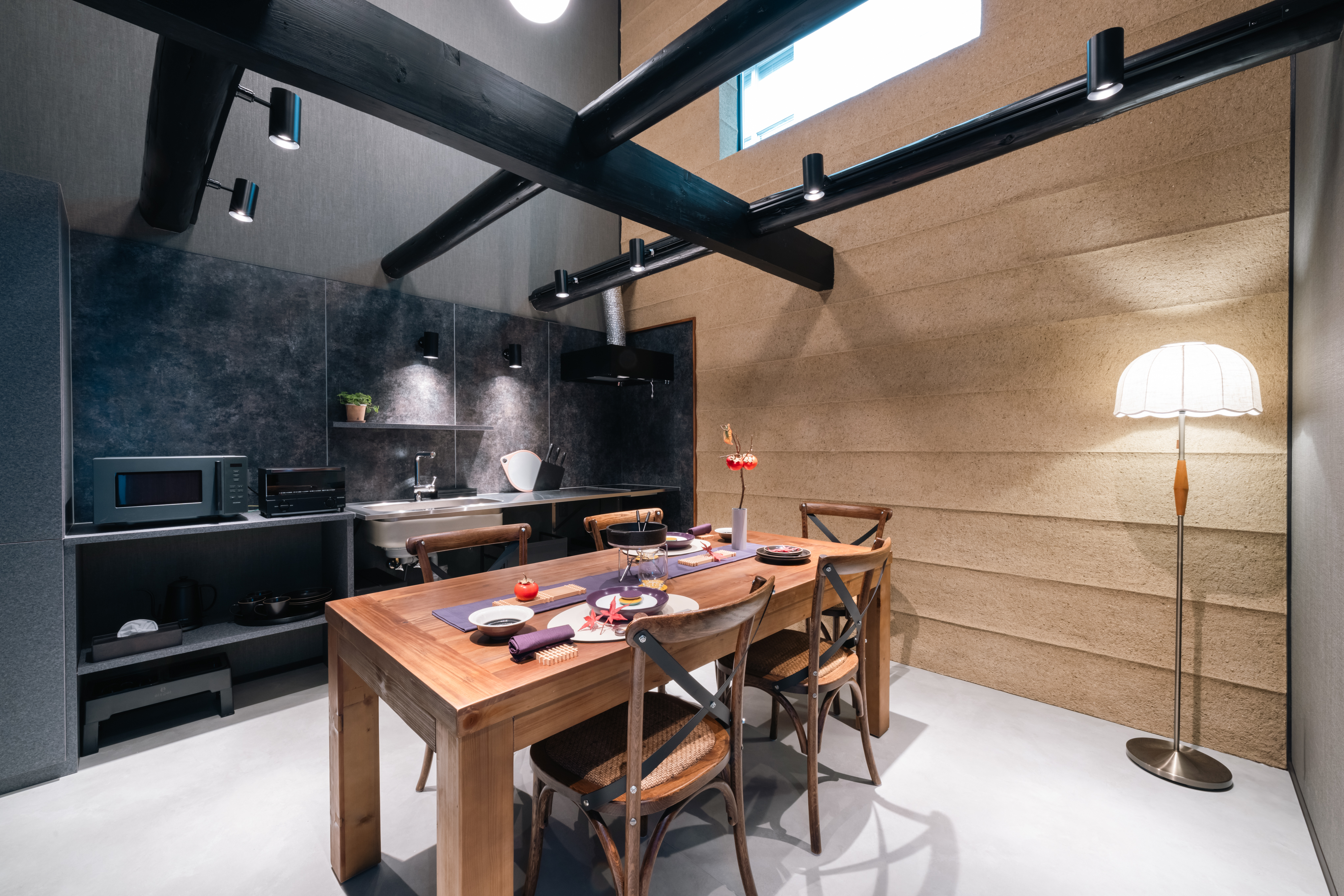 EARTHリビング（土間）