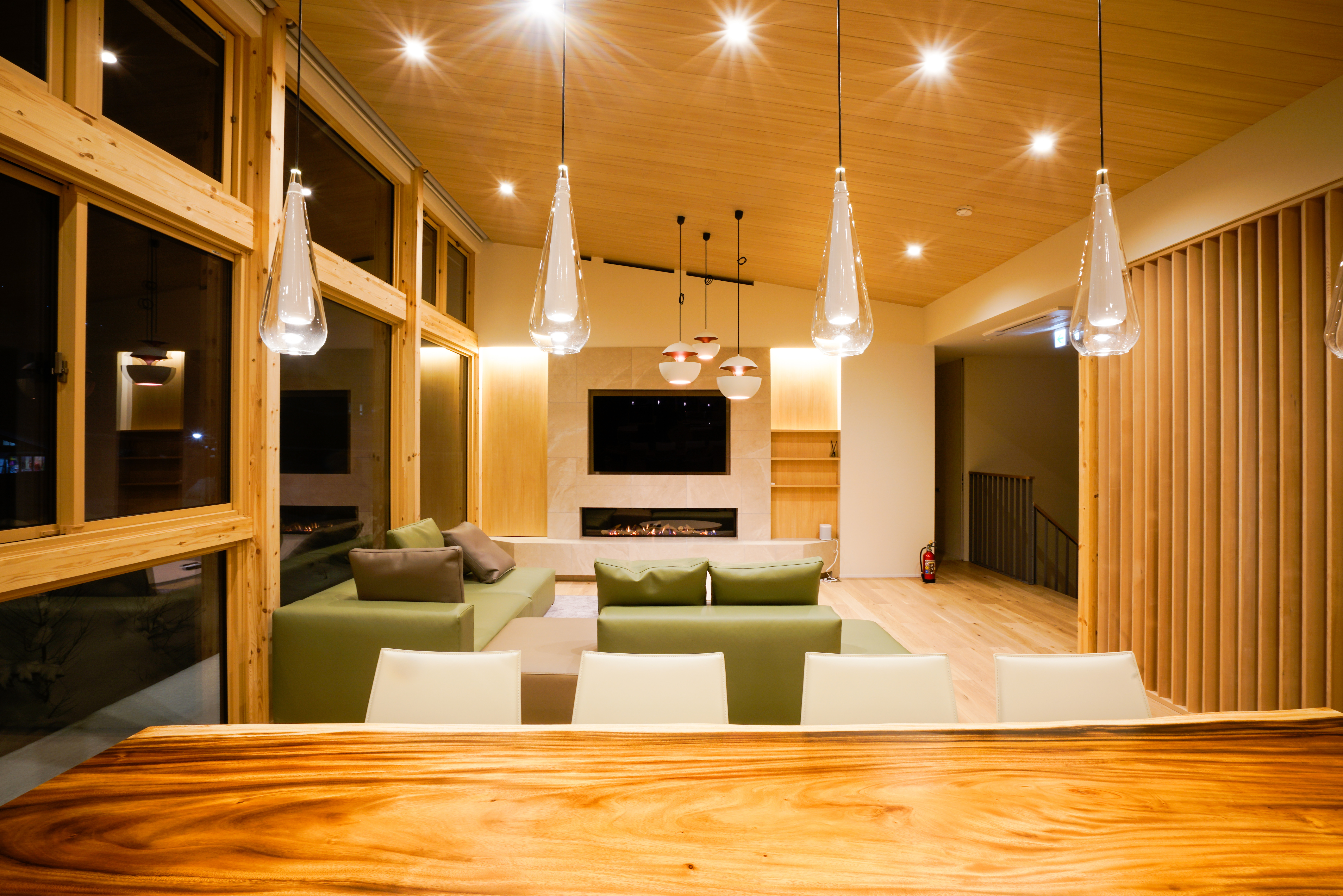 Kyla5 ダイニング