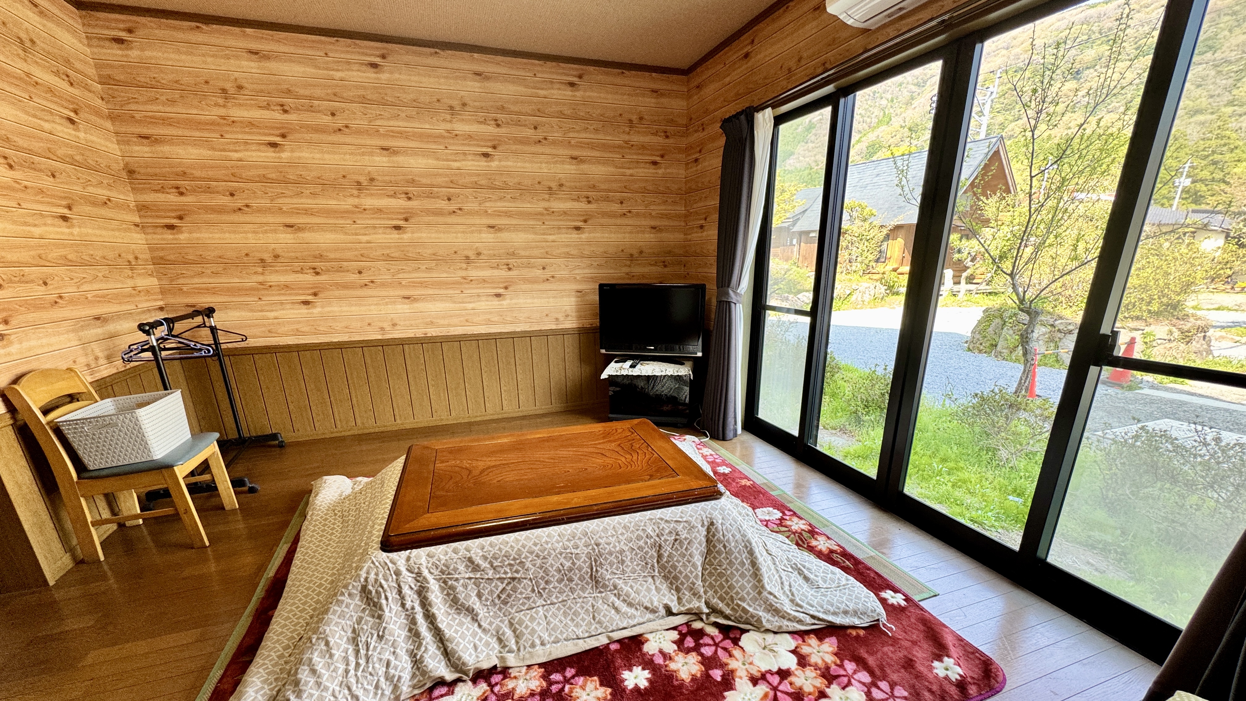 【なら】2段ベッド2台／由布岳を望む露天風呂+内湯（南1階）