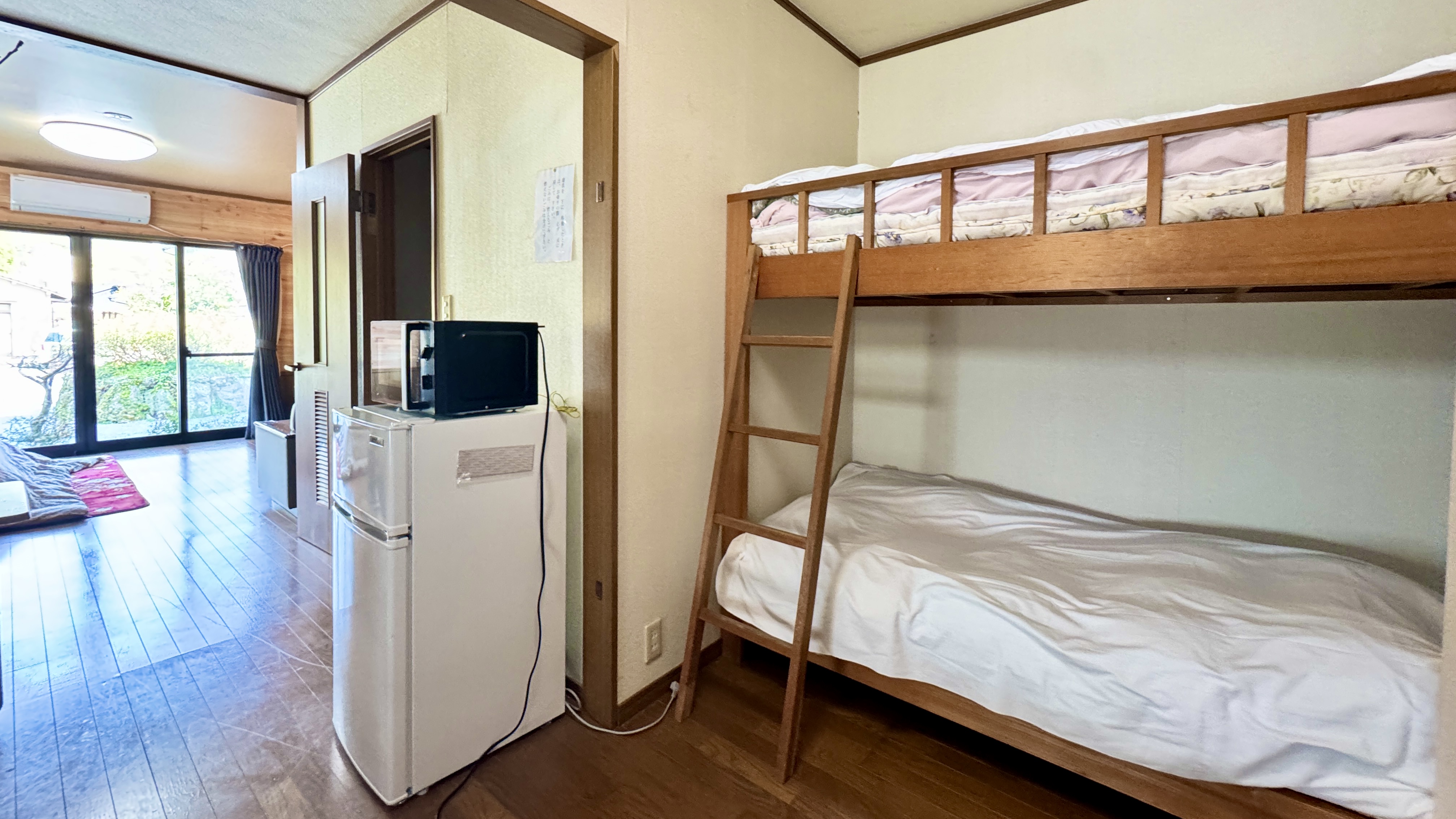 【くり】2段ベッド2台／由布岳を望む露天風呂+内湯（北1階） 