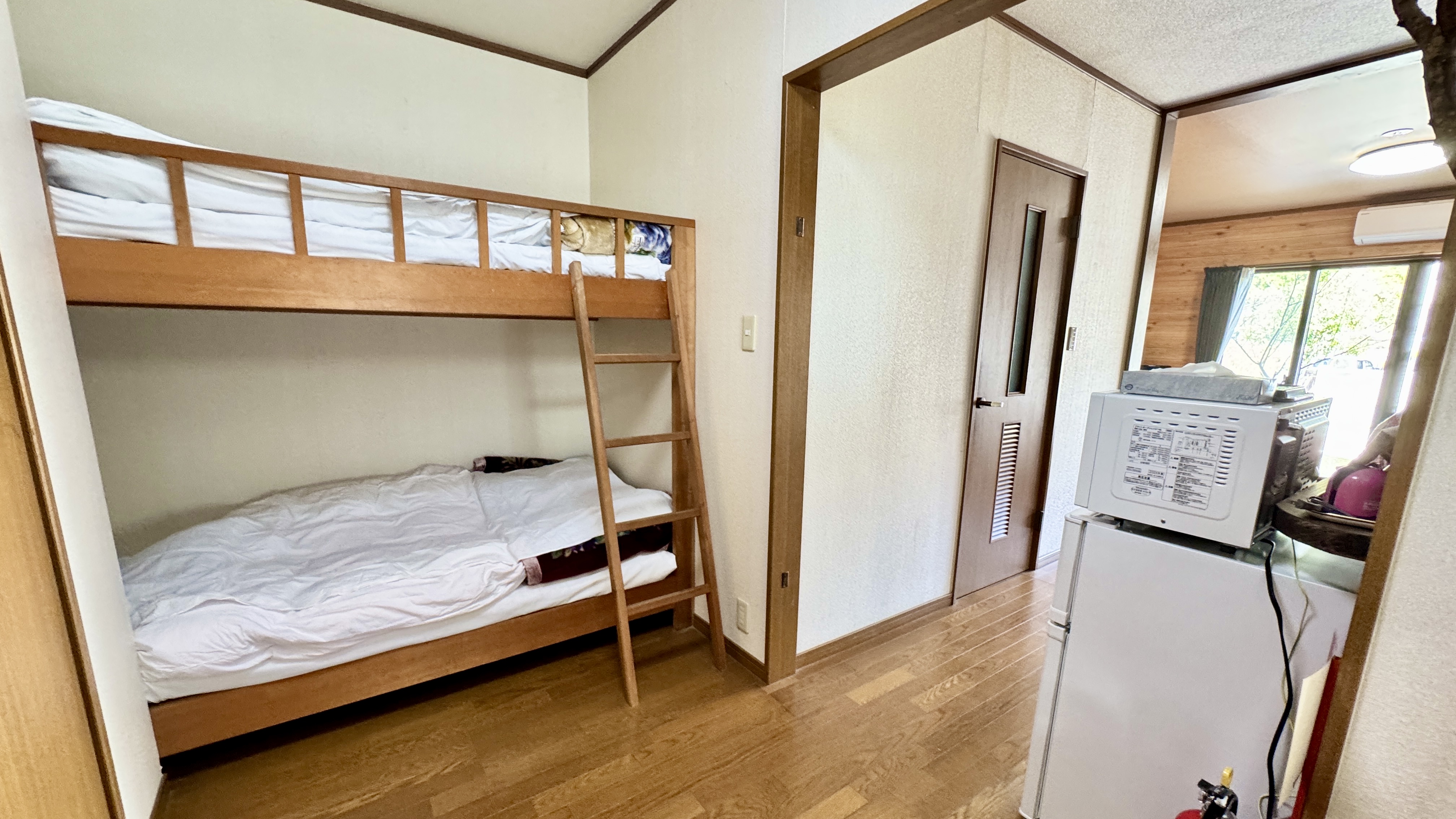 【なら】2段ベッド2台／由布岳を望む露天風呂+内湯（南1階）