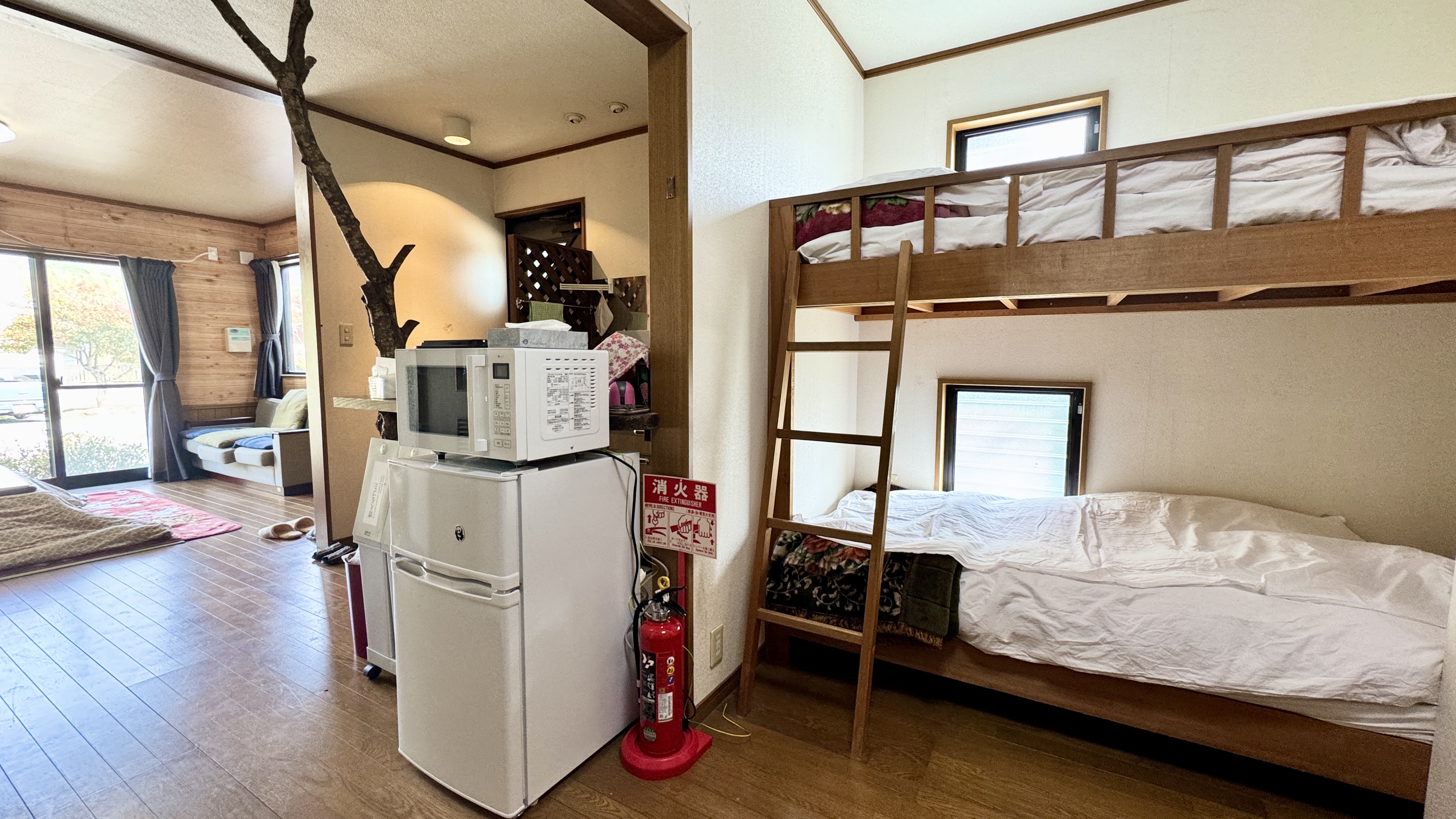 【なら】2段ベッド2台／由布岳を望む露天風呂+内湯（南1階）