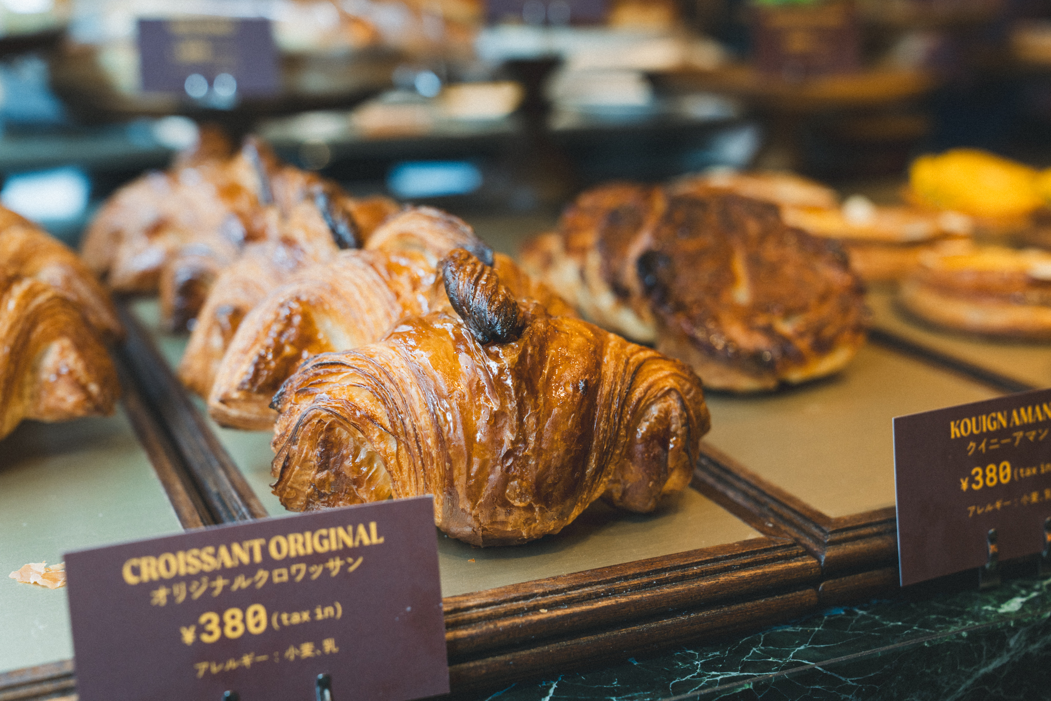 外はパリッと、中はふんわり。毎朝焼きたての本格クロワッサン