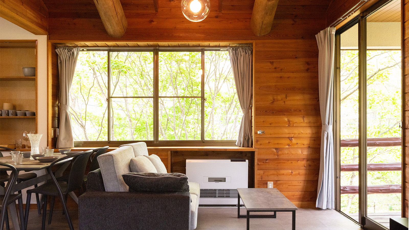 リビングルーム（ペットOK）