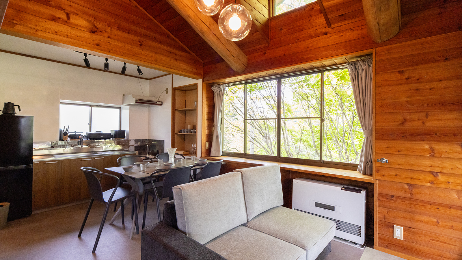 リビングダイニング（ペットOK）