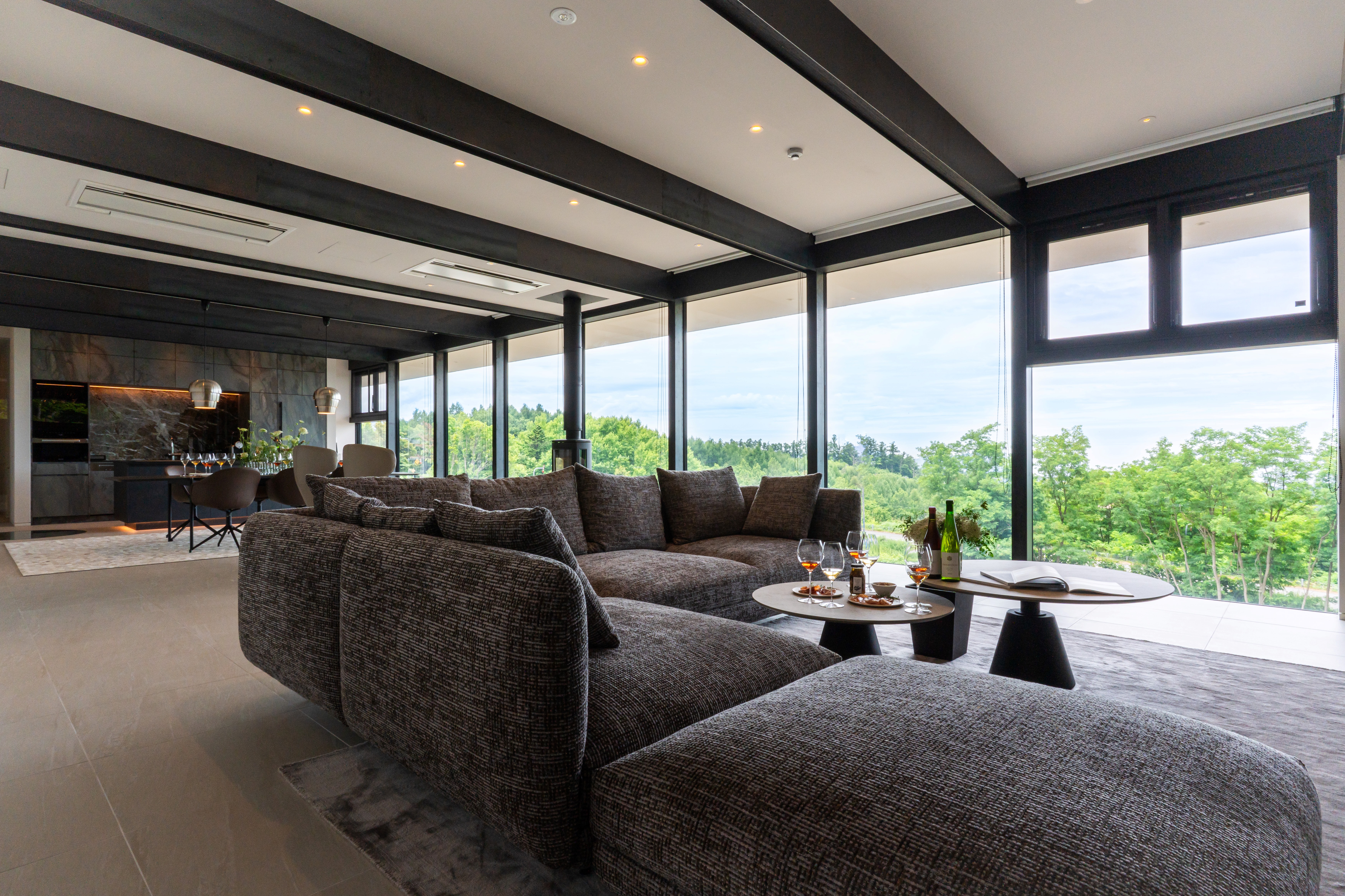 リビング・ソファ