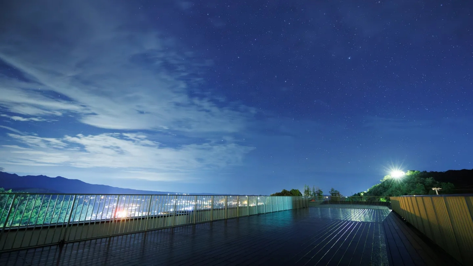 星が取れるテラス 夜