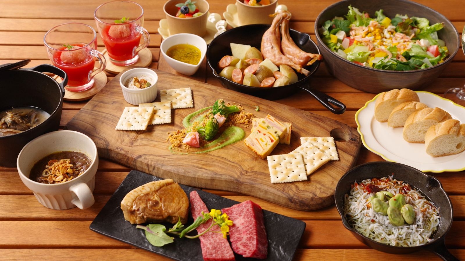 【別府で美食旅／連泊】ラグジュアリーBBQ＆銀の塔会席｜贅沢グルメと自家源泉の半露天風呂で贅沢旅