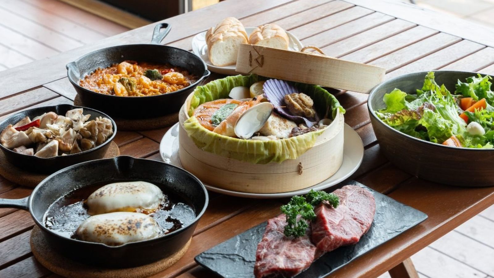 【日帰りBBQ】シェフ厳選の豪華海鮮地獄蒸し！ラグジュアリーグランピングBBQコース