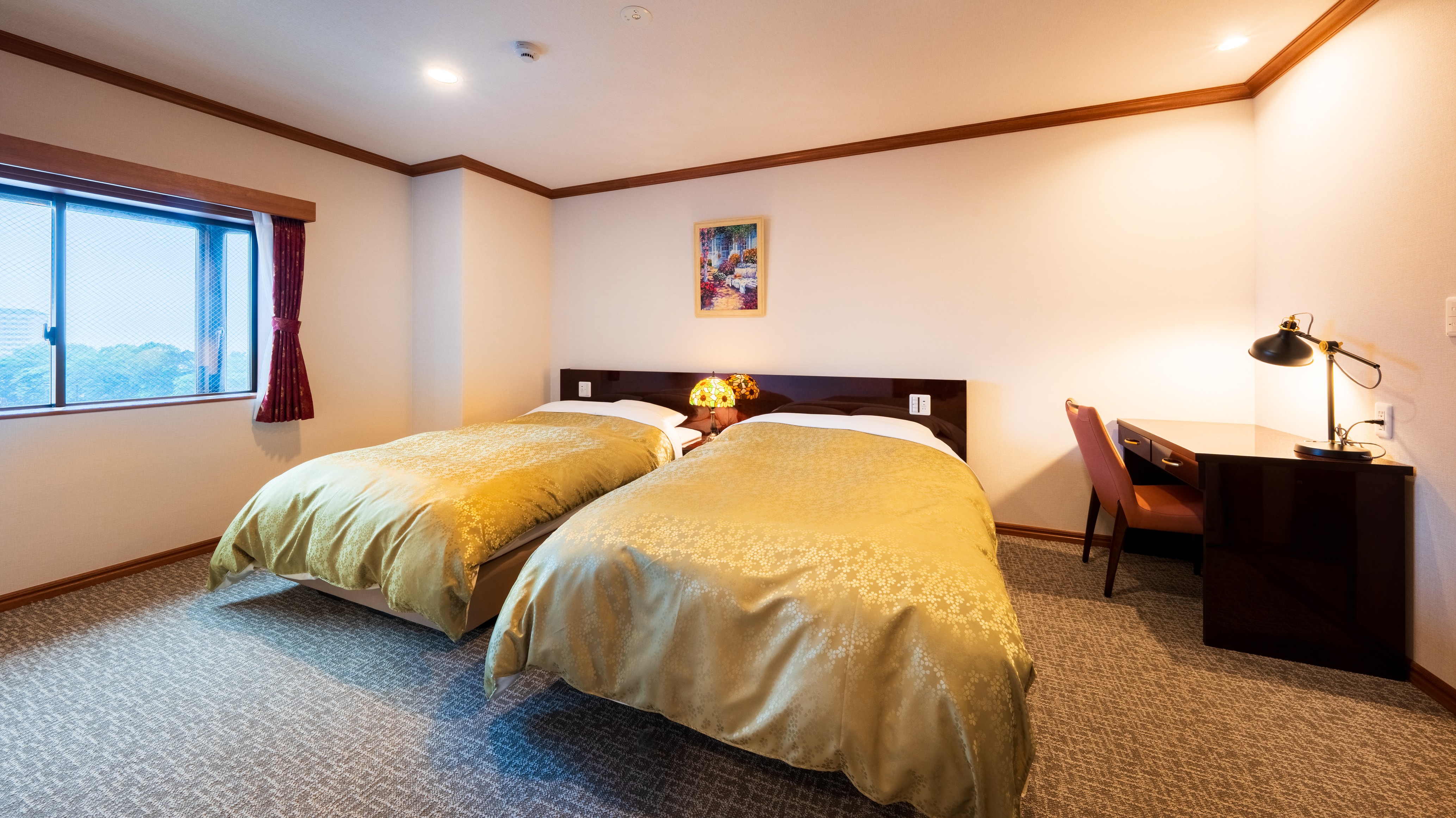 フォーススイート［90平米／セミダブル4台］