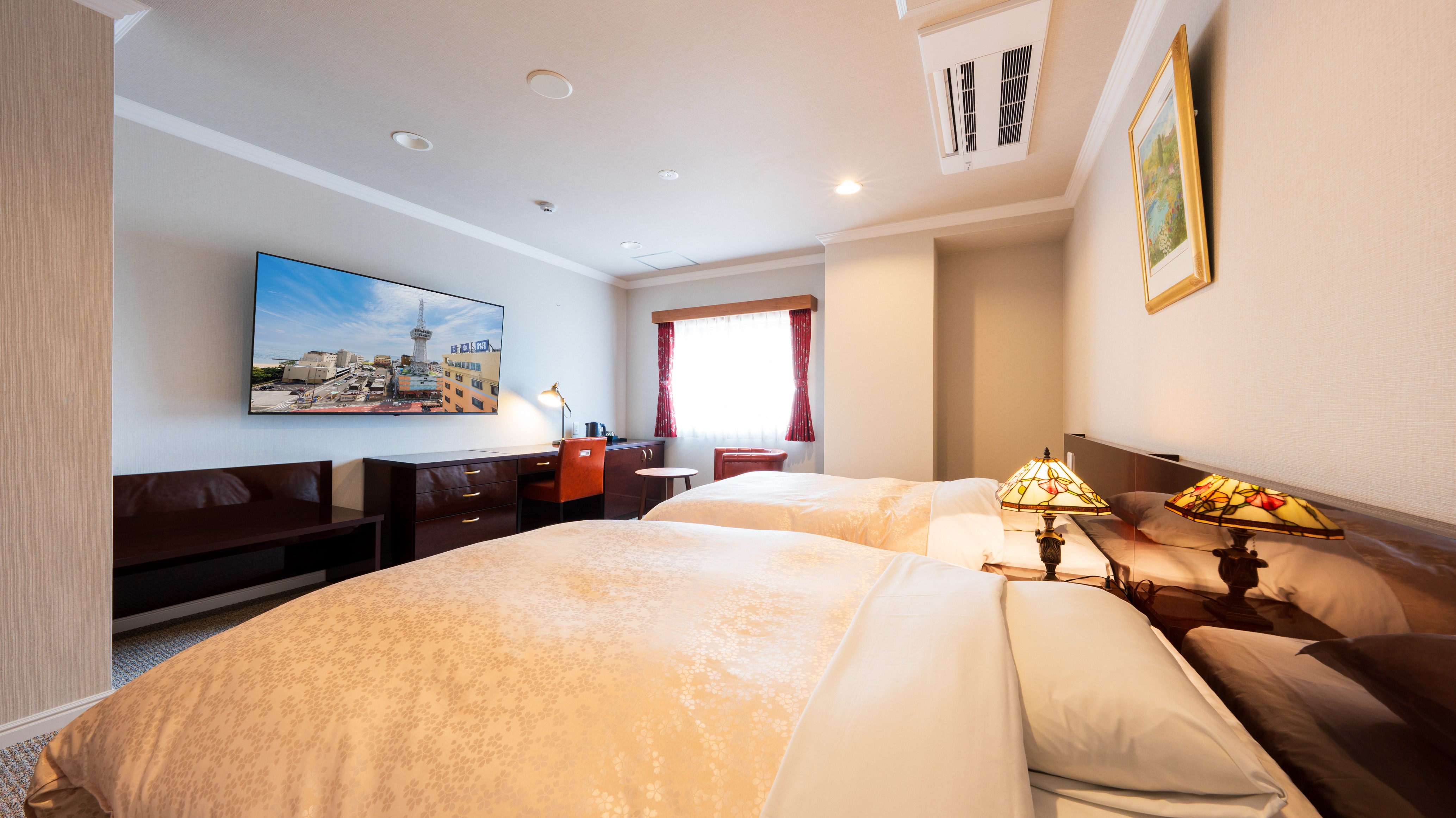 スタンダードツイン(38㎡/セミダブルベッド120cm&times;2台)