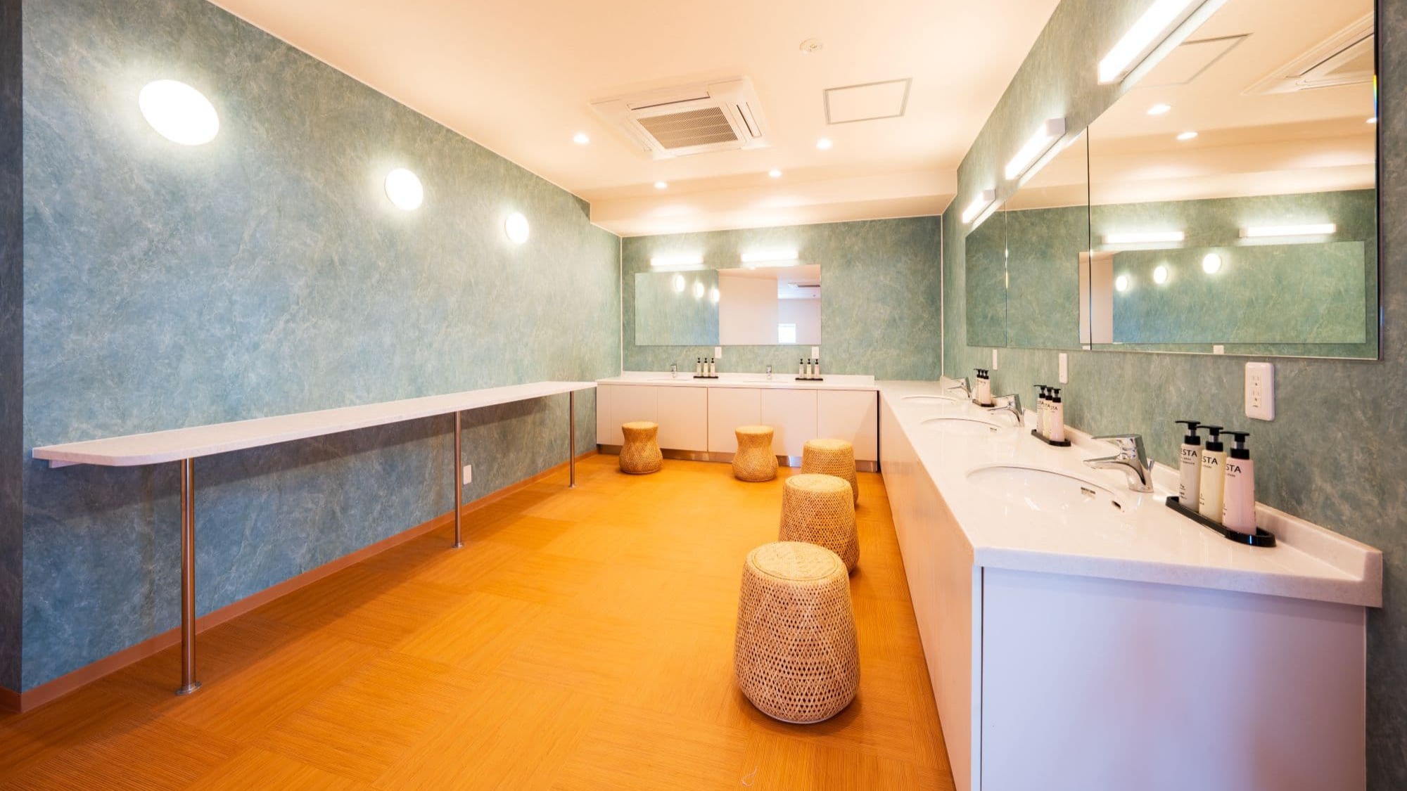 ９階大浴場　別府　脱衣所