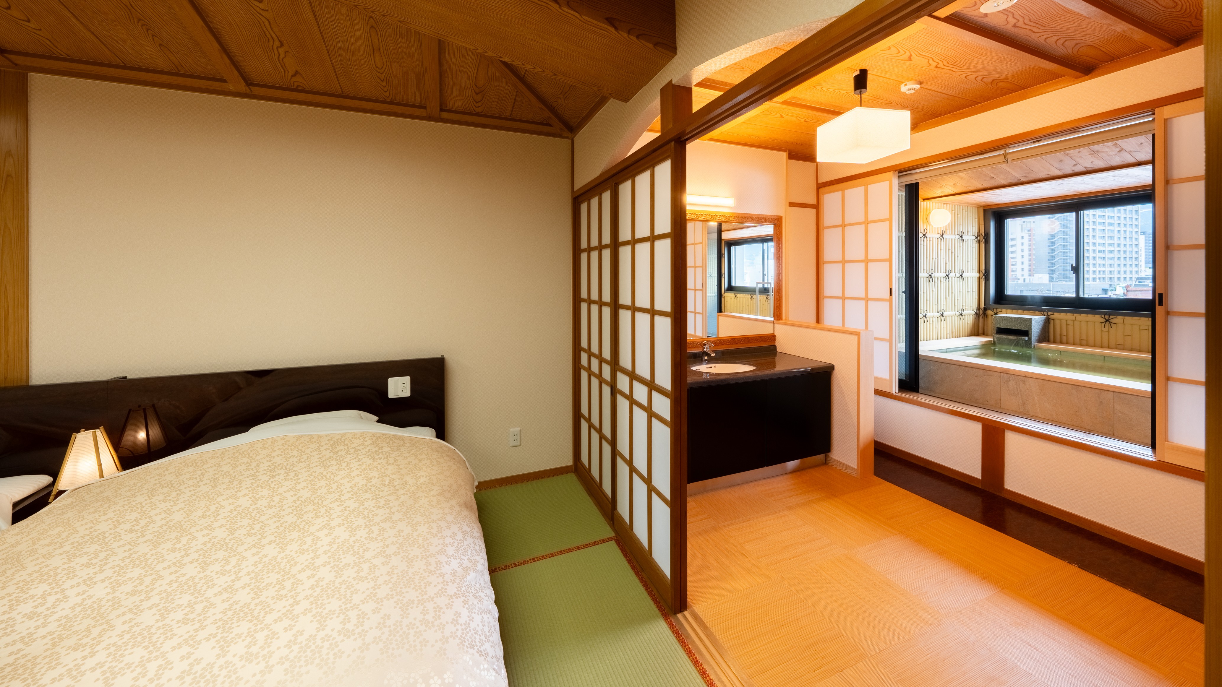 半露天風呂付　和モダン特別室「月」