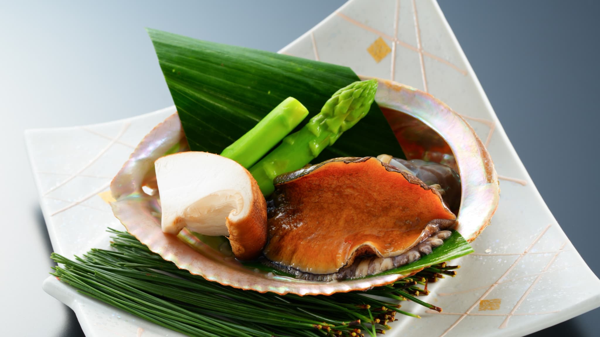 【夕食】別注料理一例　鮑の踊り焼き　※詳細はお問い合わせください。