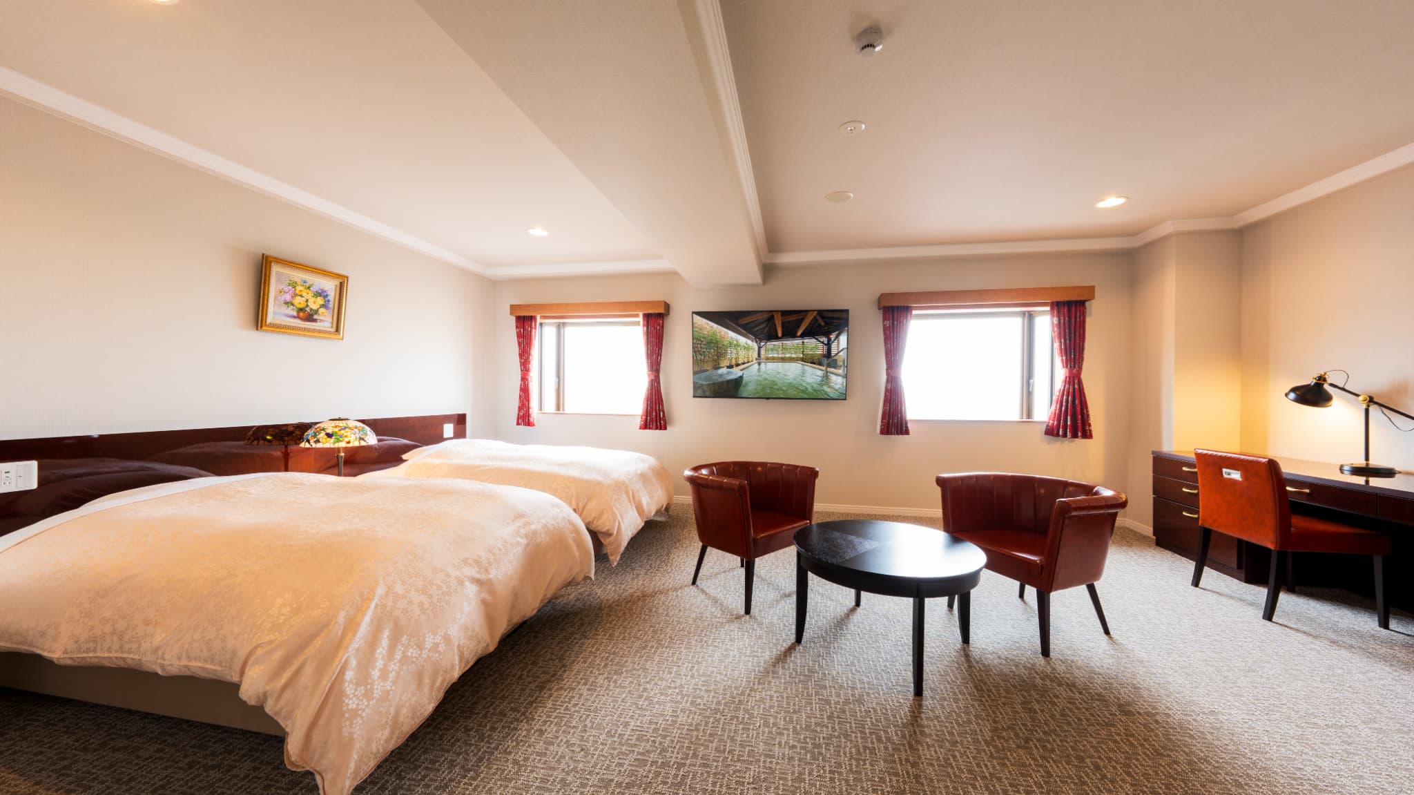 デラックスツイン (46㎡/セミダブルベッド120cm&times;2台)