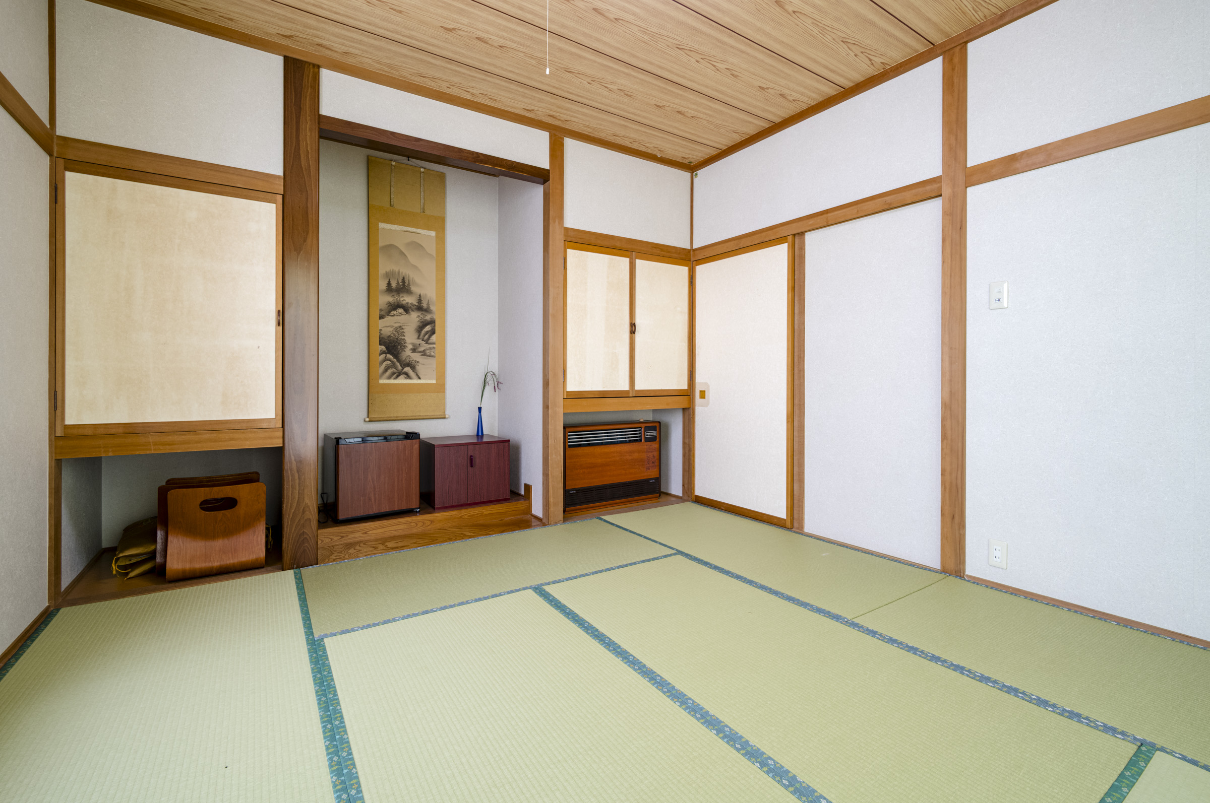 【3人部屋】101・102／バス・トイレ付き／テレビ・エアコン完備