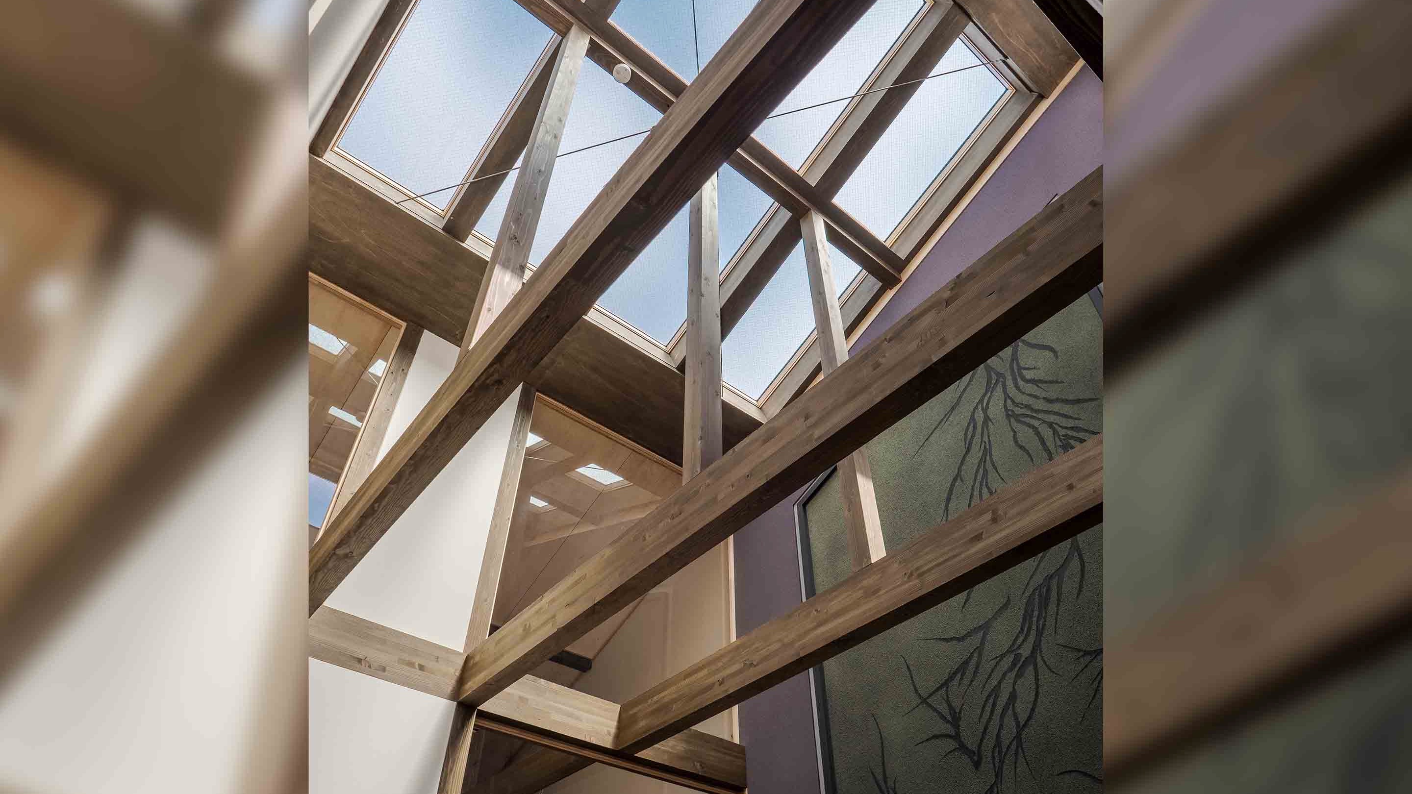 天井の梁【花里町 あおの花】