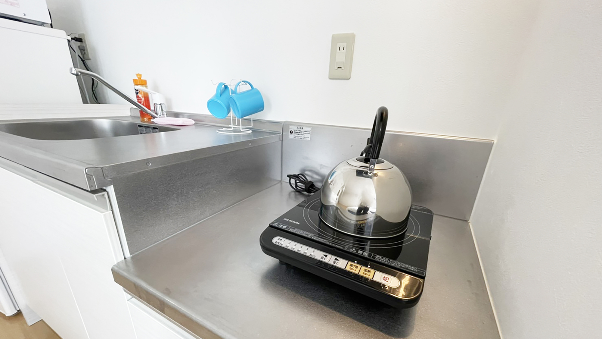 【客室設備】洗い場付バスルーム、家電付キッチン、洗濯機などの設備を整えております。