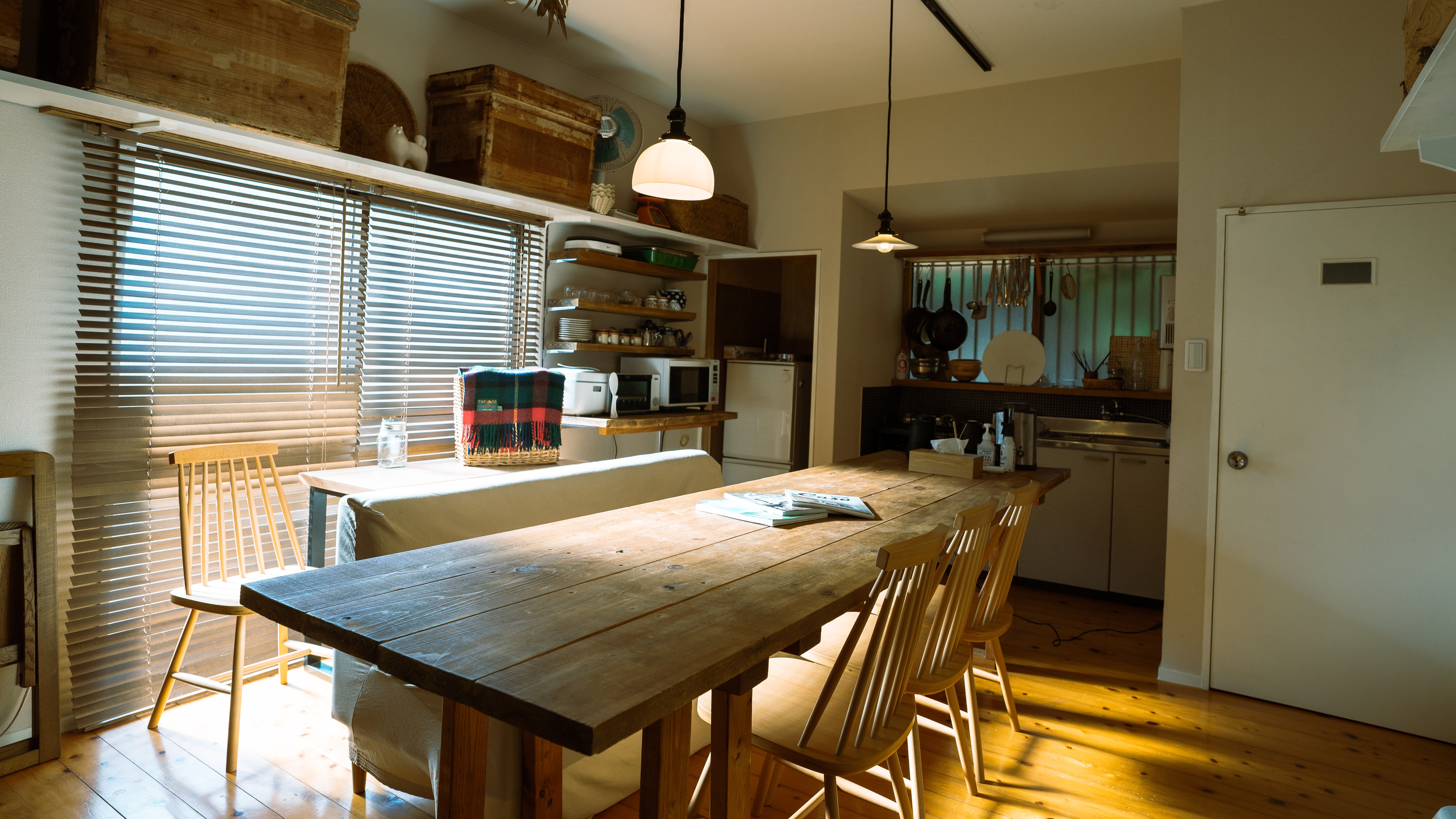 冷蔵庫、電子レンジ、トースター、コーヒーメーカー完備