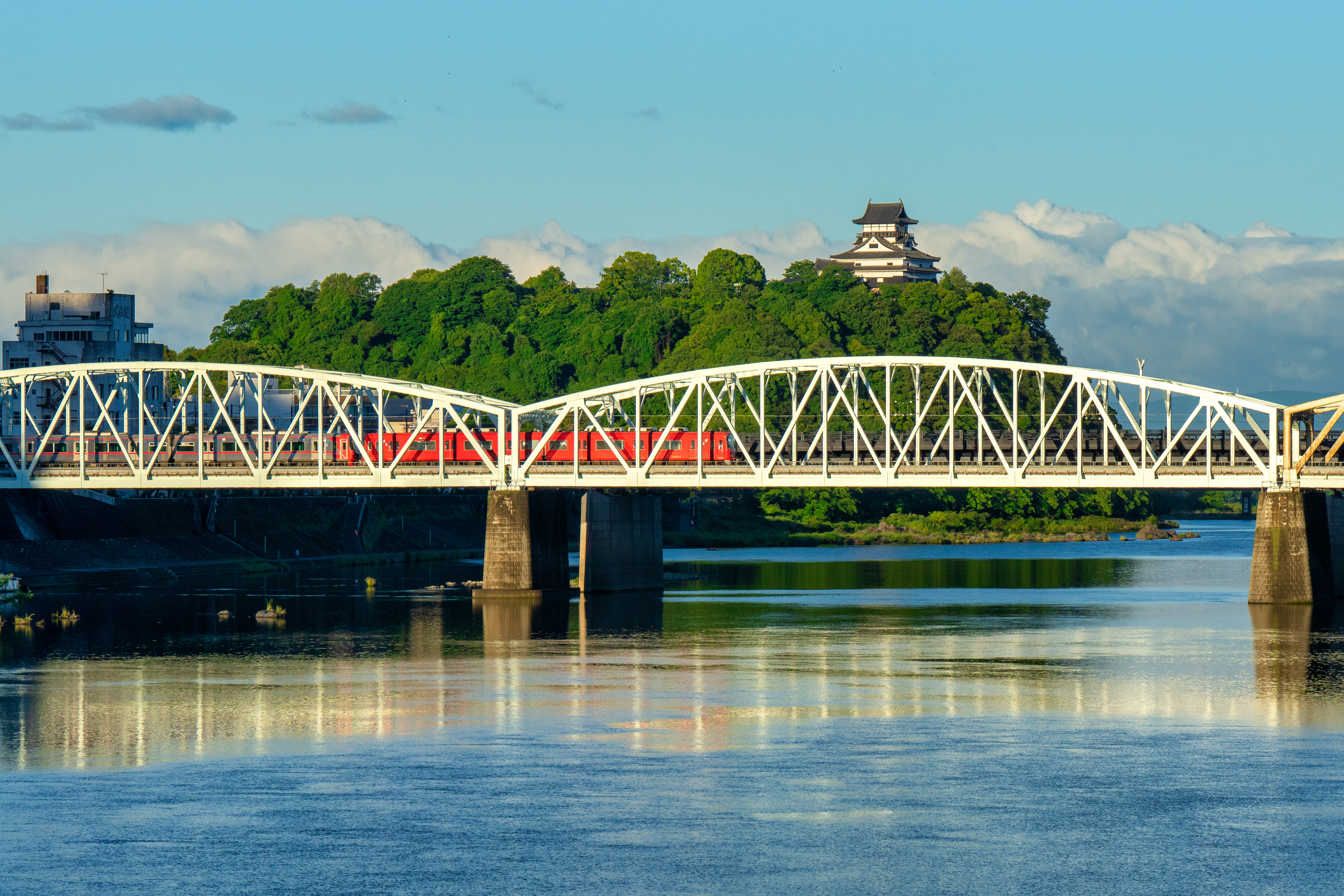 木曽川と犬山城