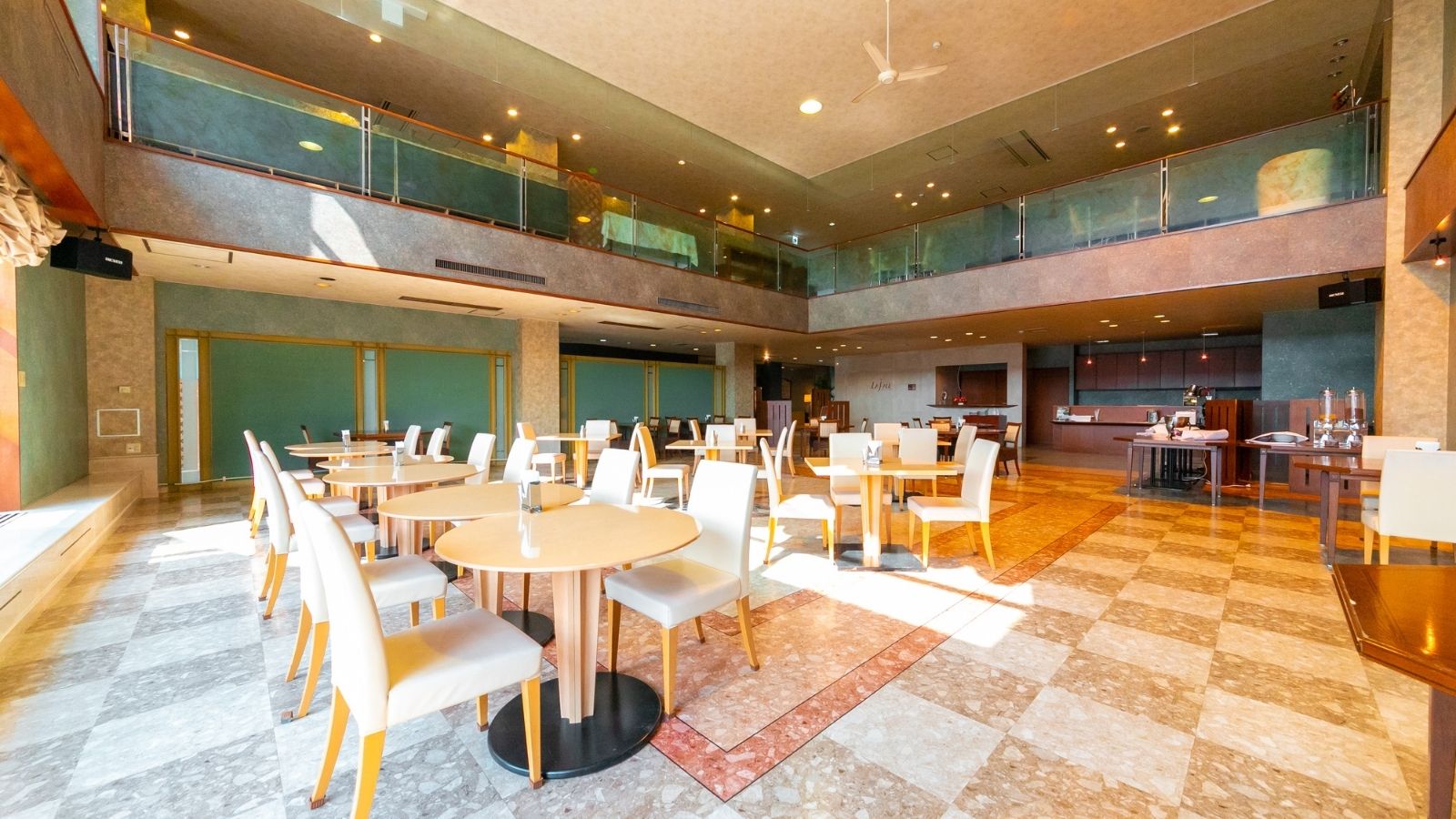 【朝食】明るいご朝食会場