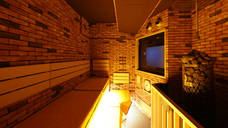 ■オートロウリュサウナ（最大温度96℃/深夜1:00~5:00休止）