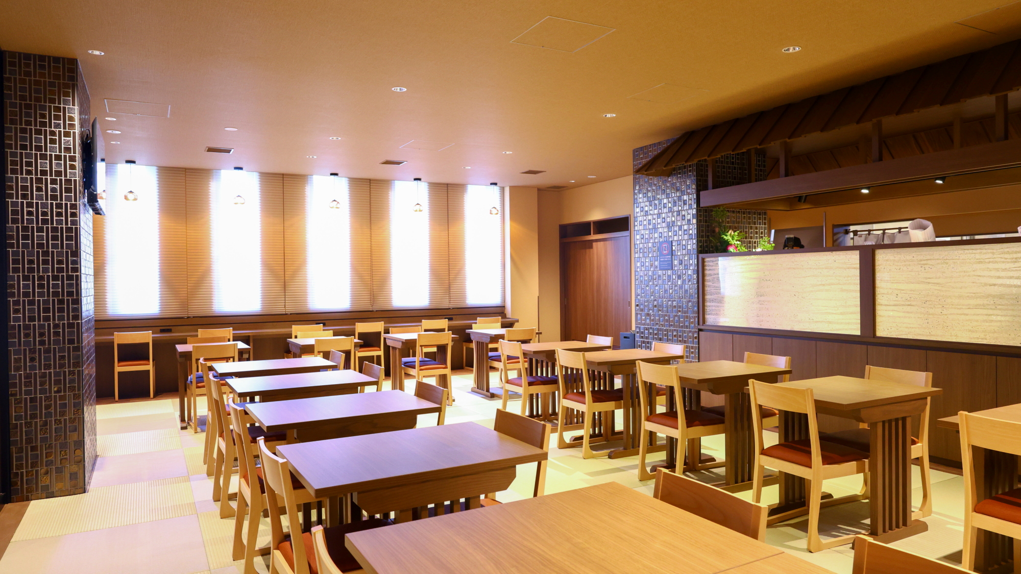 1階レストラン&rdquo;HATAGO"