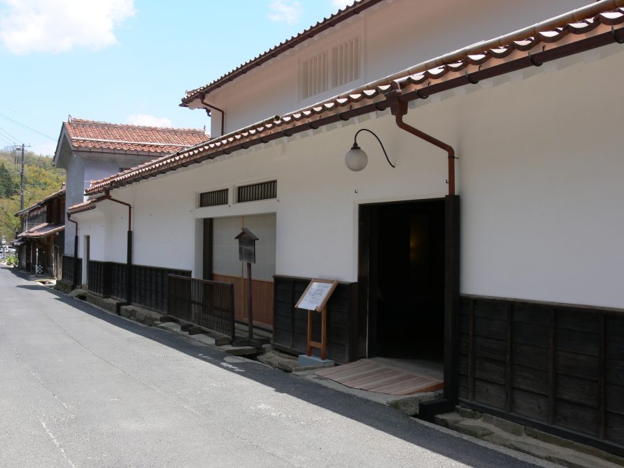 石見銀山（車で約65分）