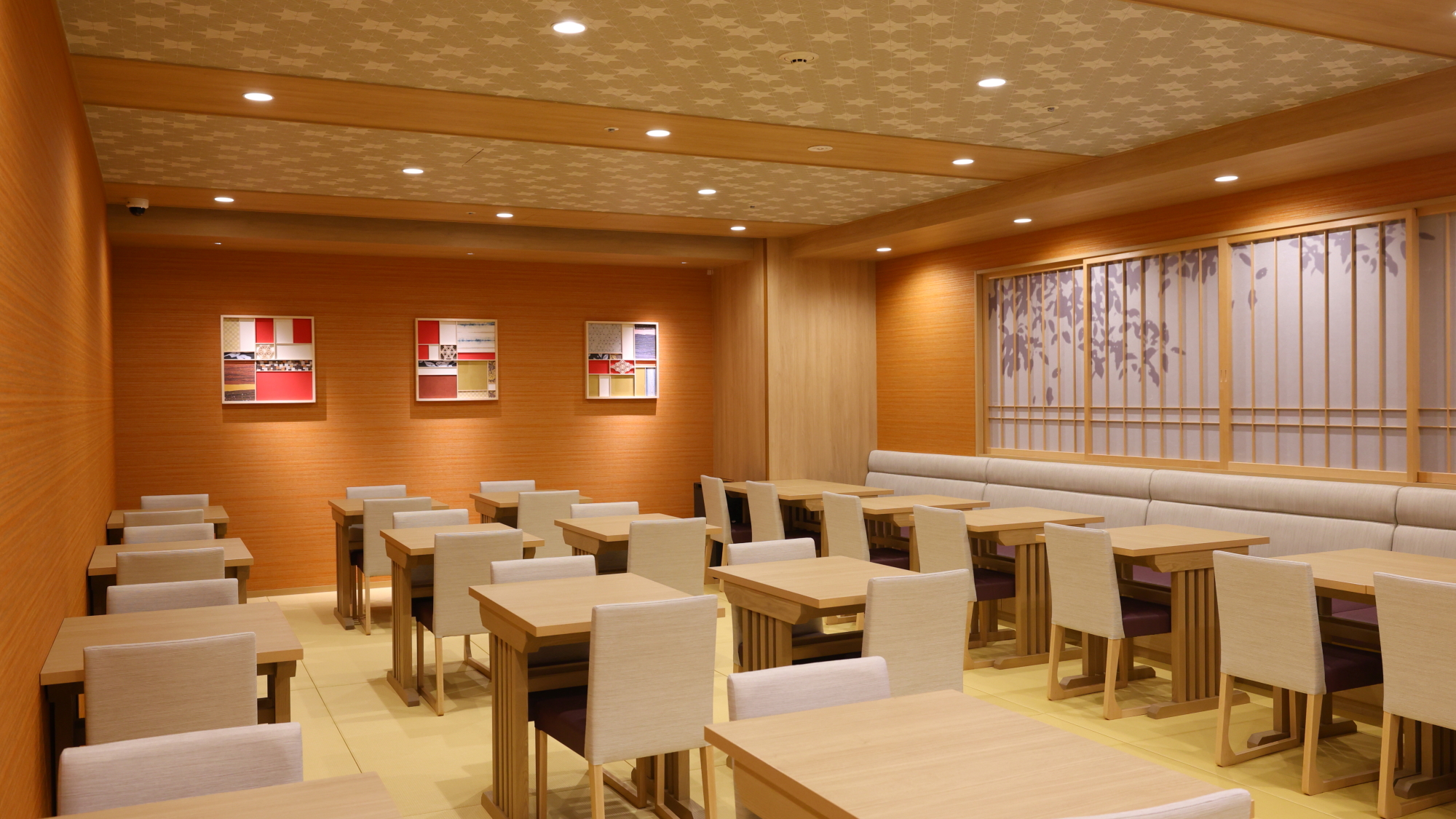 レストラン内観