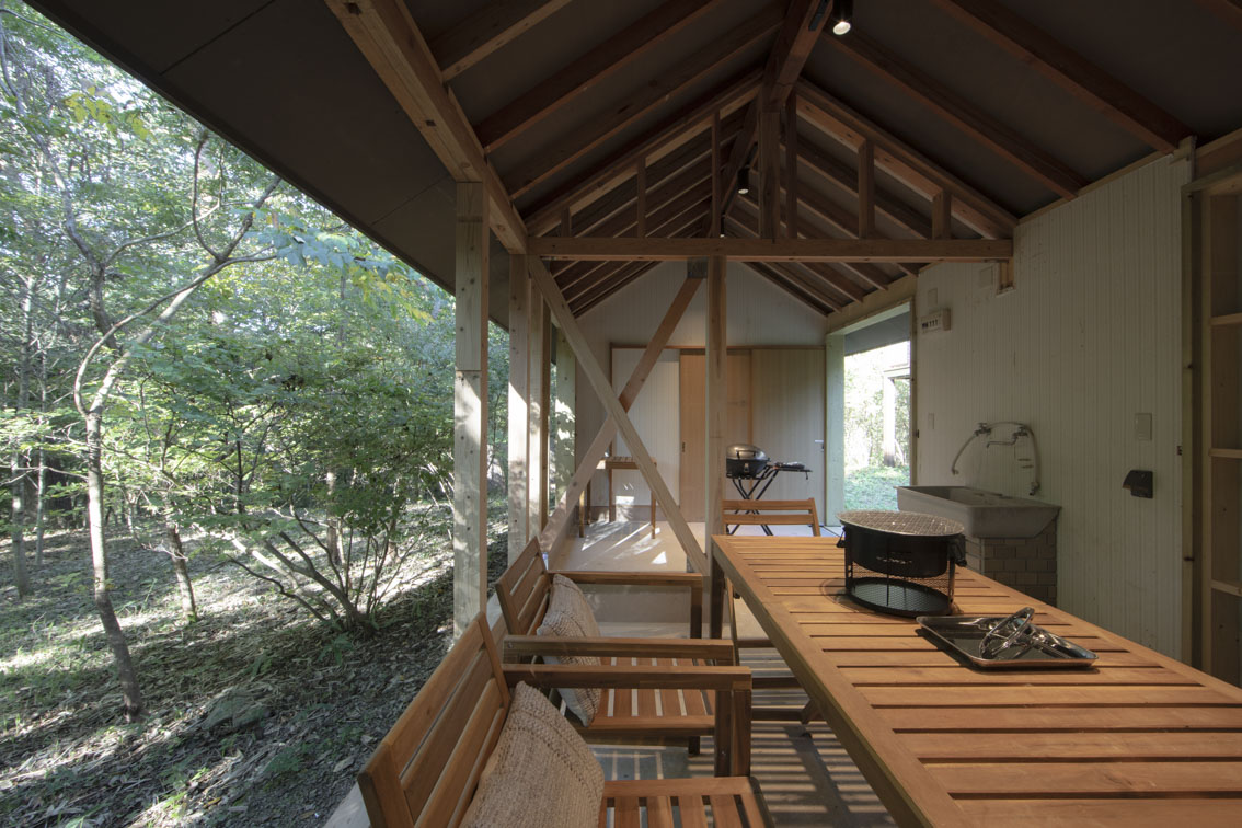 別棟のBBQスペース