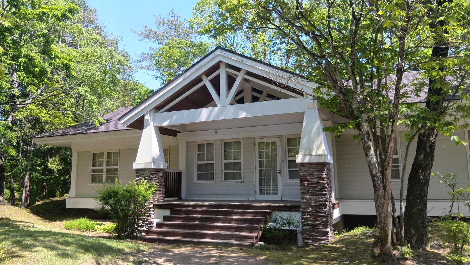 Cottage6_バラのツボミ_Rosebud_外観