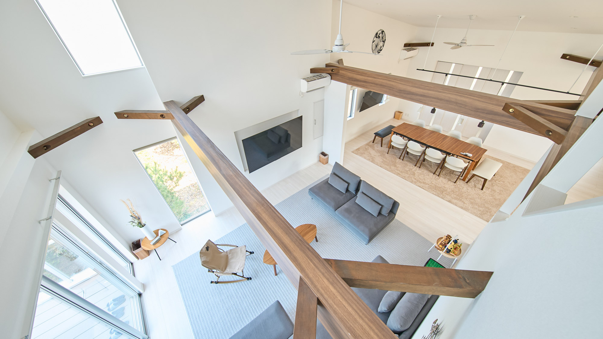 リビングダイニング全景