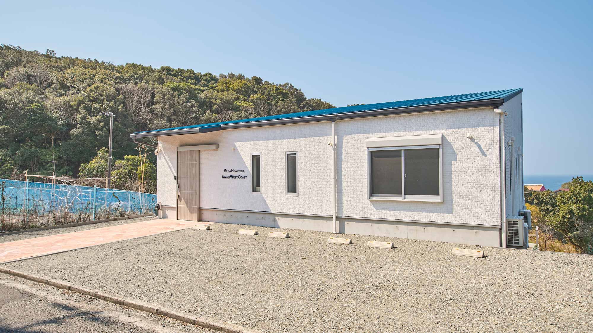 外観・駐車スペース