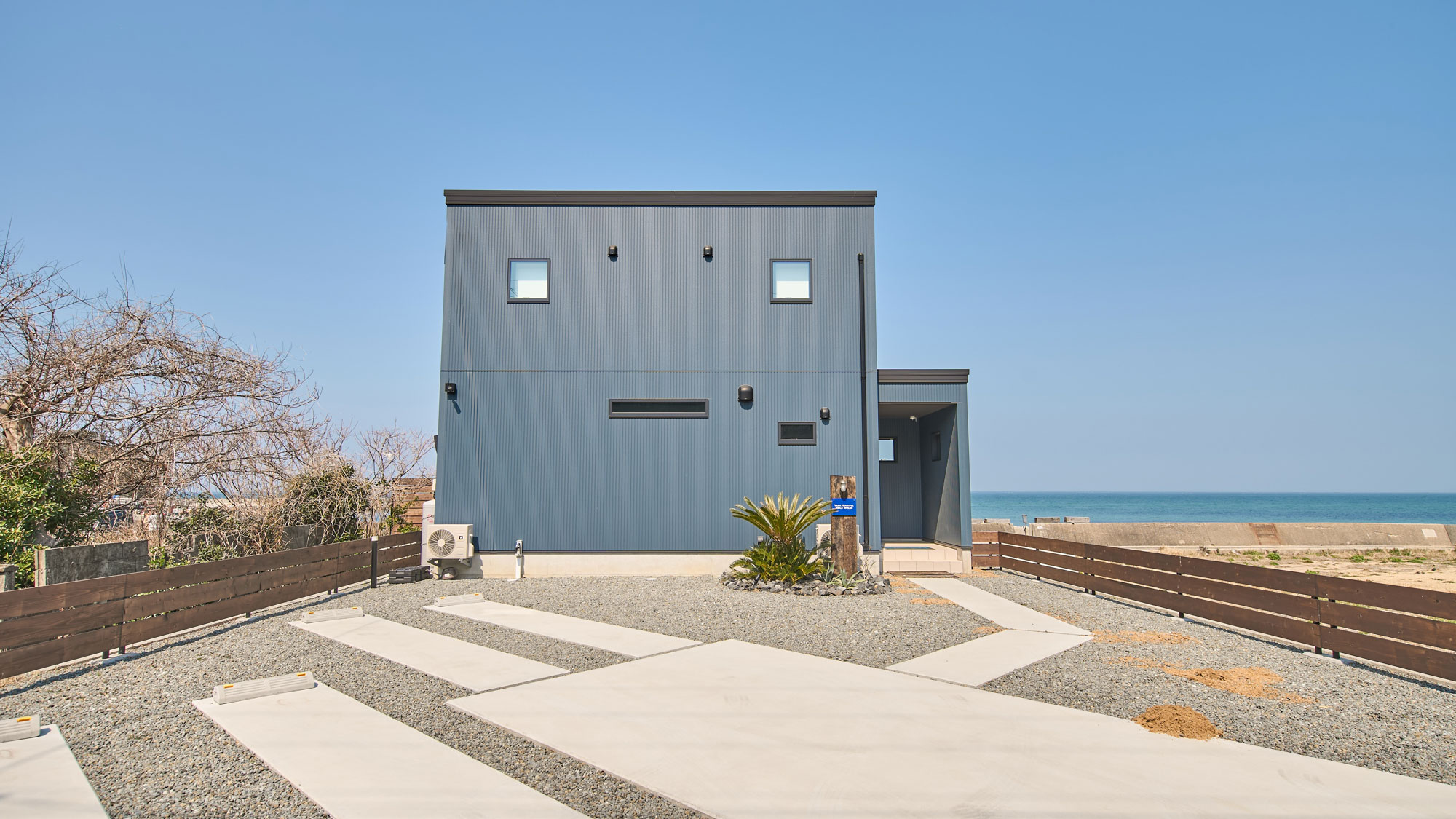 外観・駐車スペース