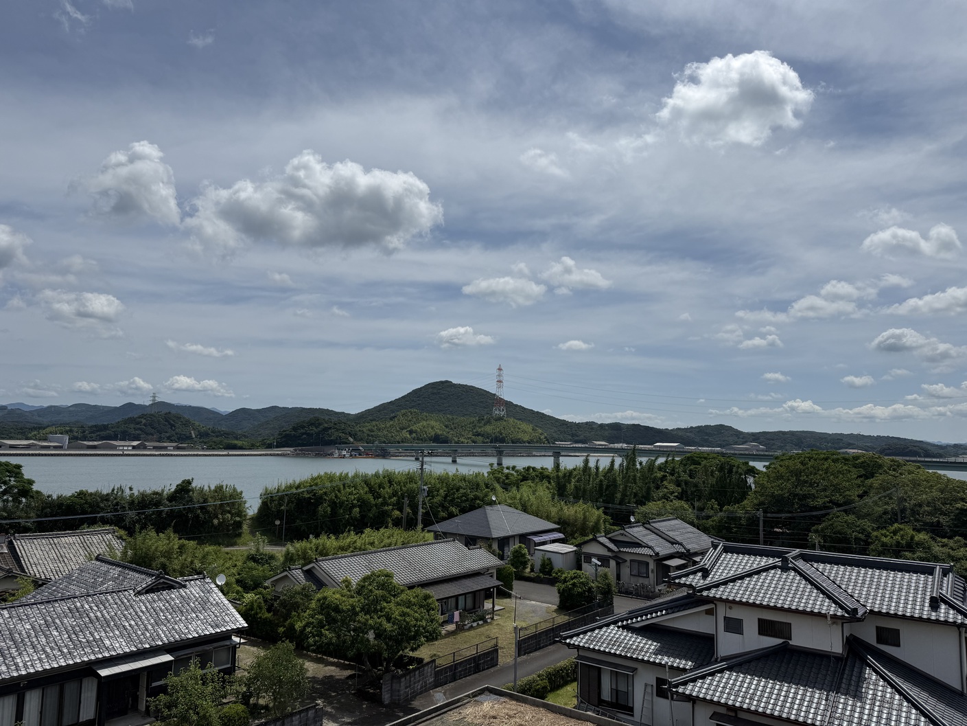 【素泊まり】洗濯乾燥無料＆漫画・大画面テレビ付きラウンジ完備！元小学校リニューアルホテル