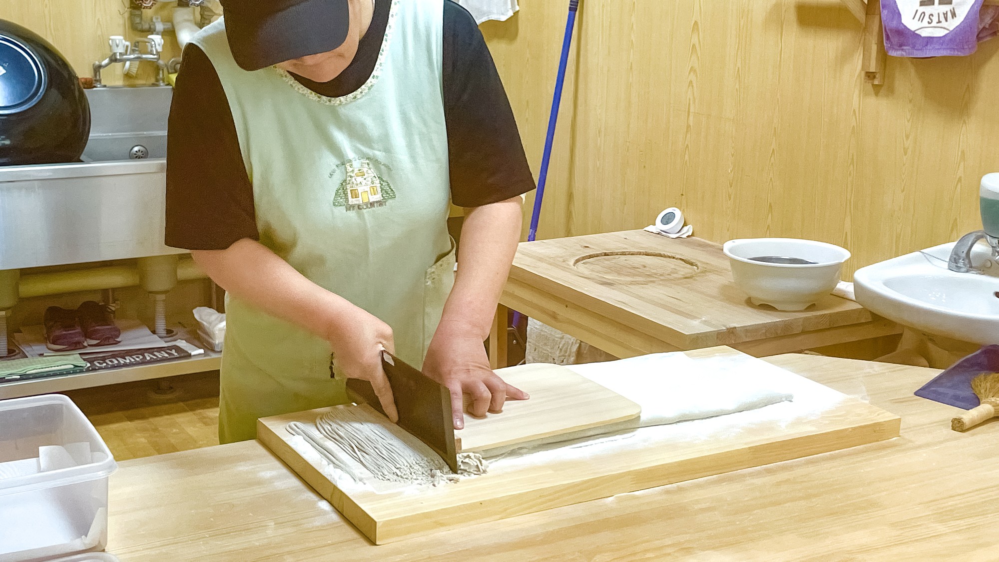 ・蕎麦打ち体験をお楽しみいただけます（オプション）