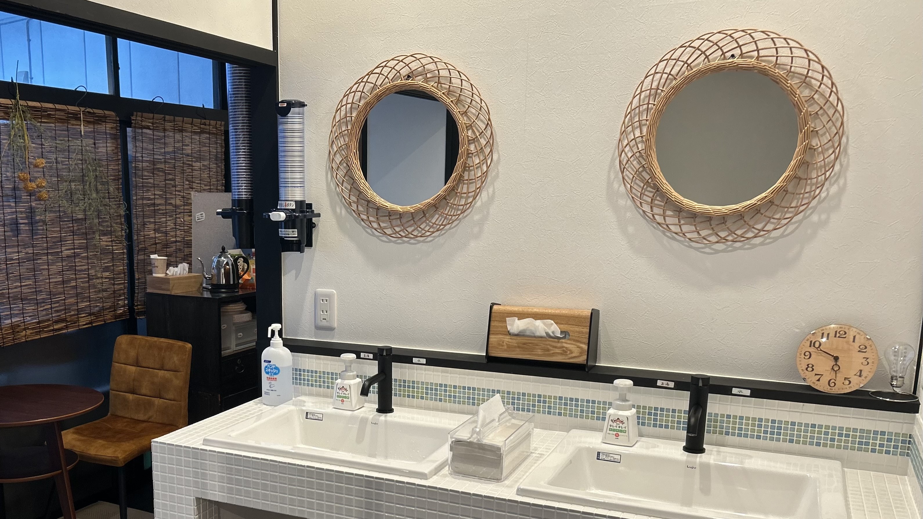 ★共同の洗面所をご利用ください。