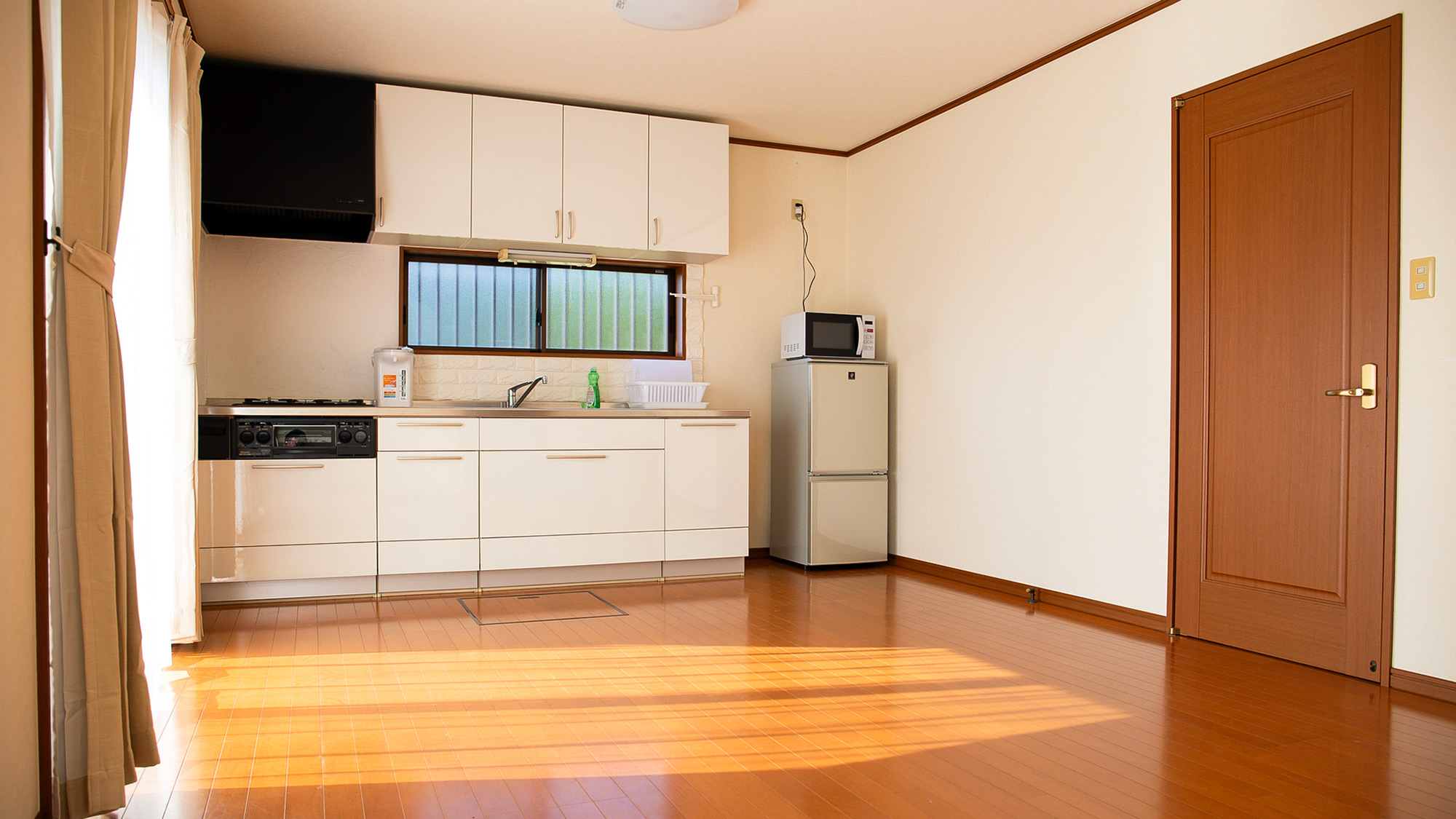 ・【キッチン】シンプルで使いやすいキッチン。ご自宅のようにご利用いただけます