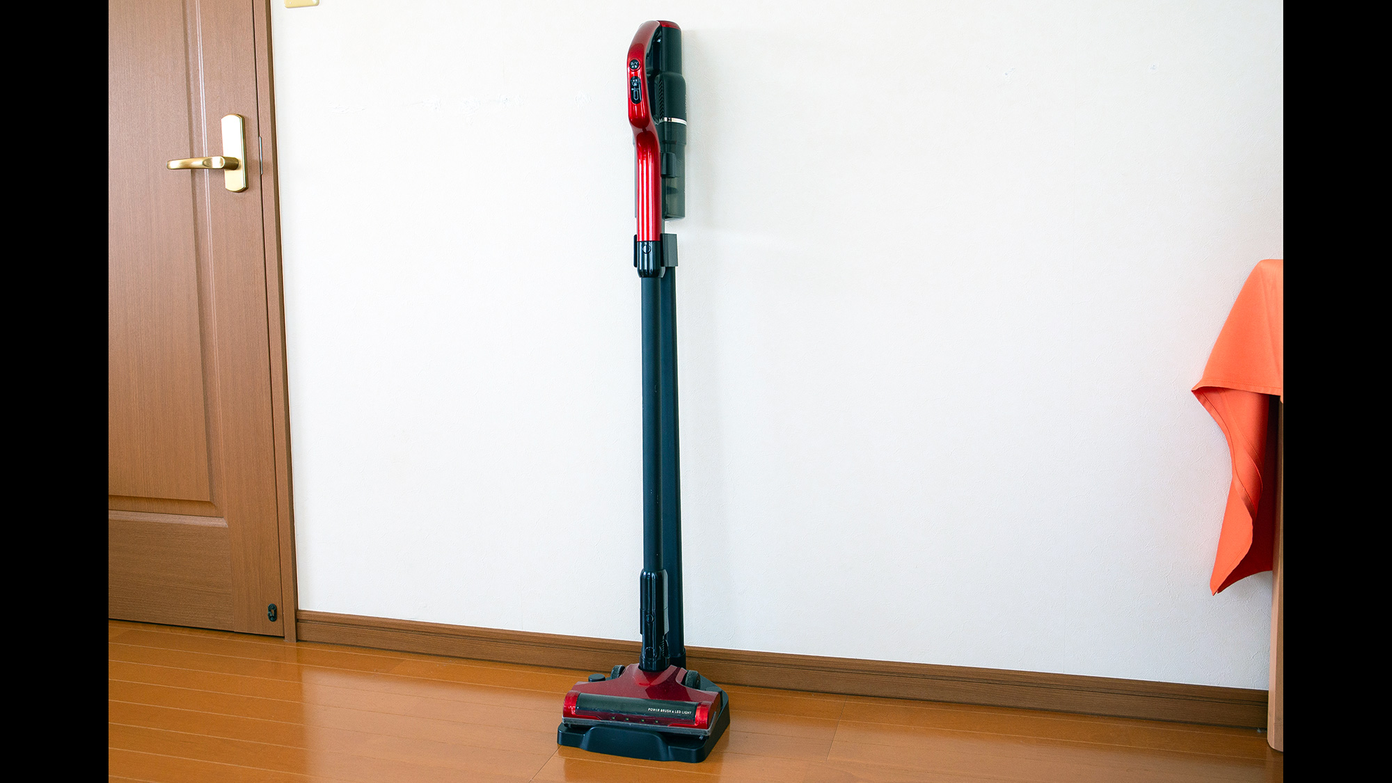 ・【掃除機】掃除機を完備。連泊利用でも安心してご滞在いただけます