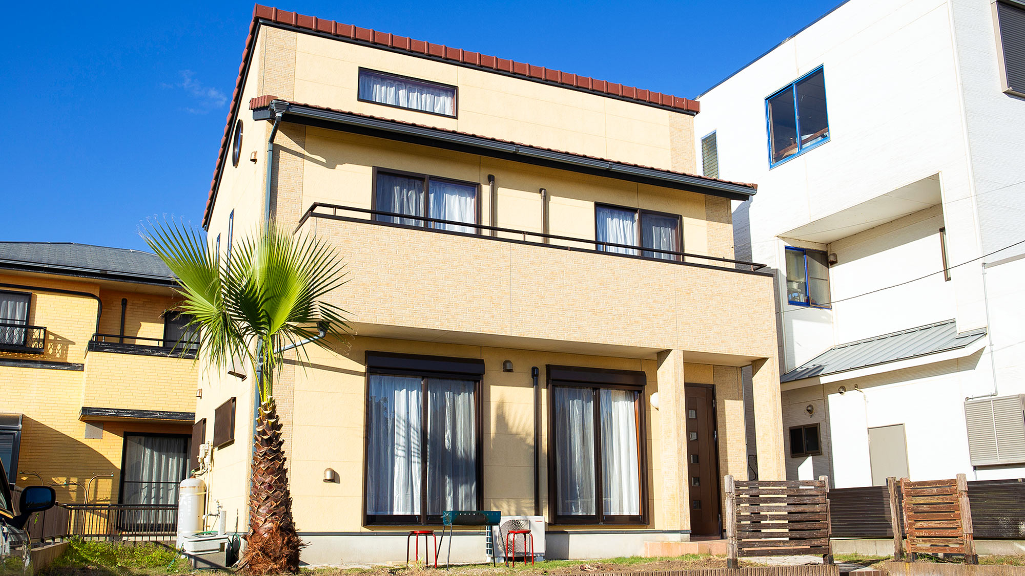 ・【外観】2LDK ロフト付き 2階建ての一軒家。最大10名様までご宿泊いただけます