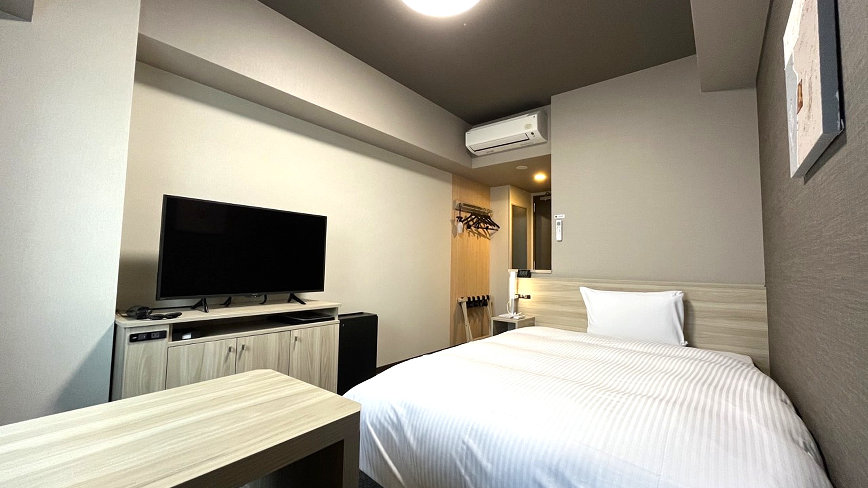 スタンダードシングルルーム2