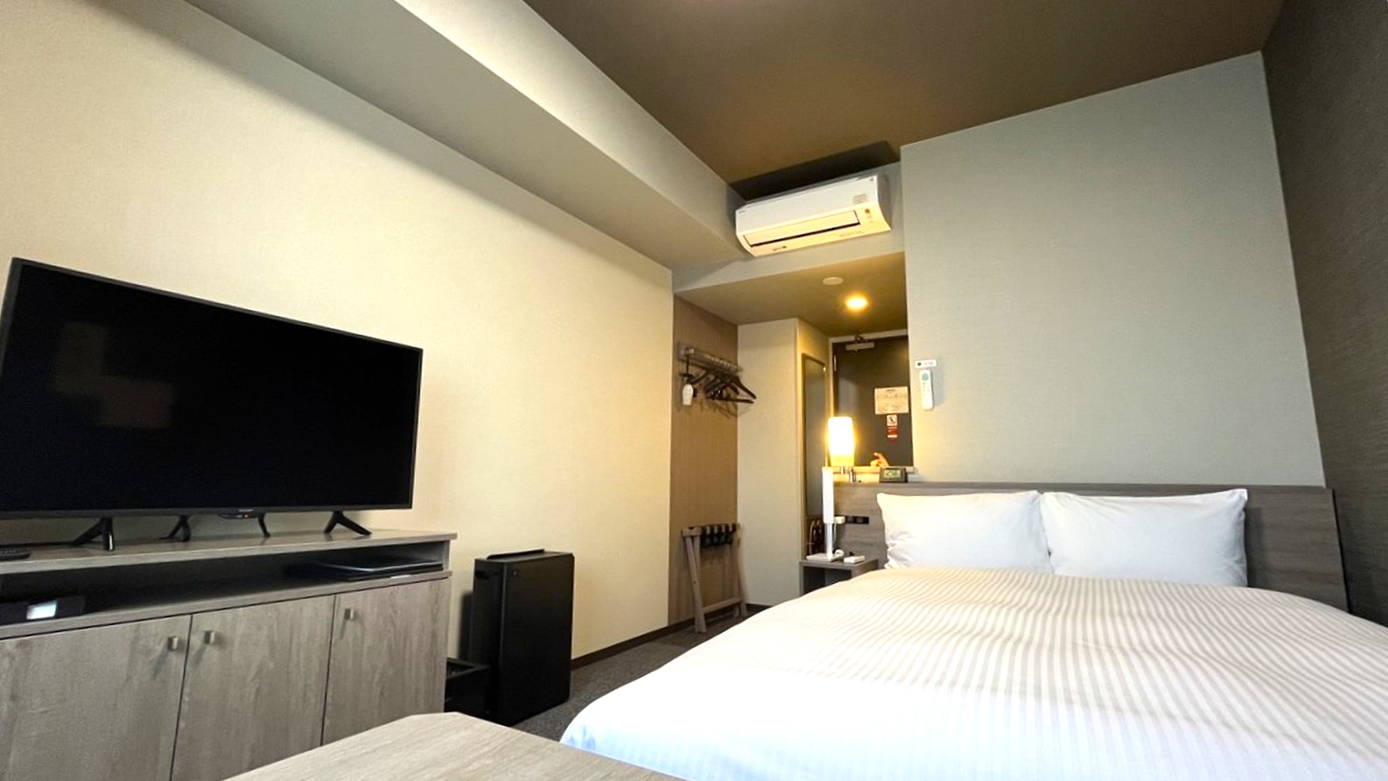 コンフォートセミダブルルーム1