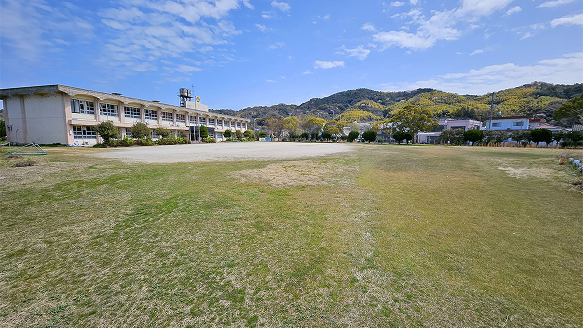 ・【校庭】満点の星空の下、贅沢なアウトドア体験をお楽しみいただけます